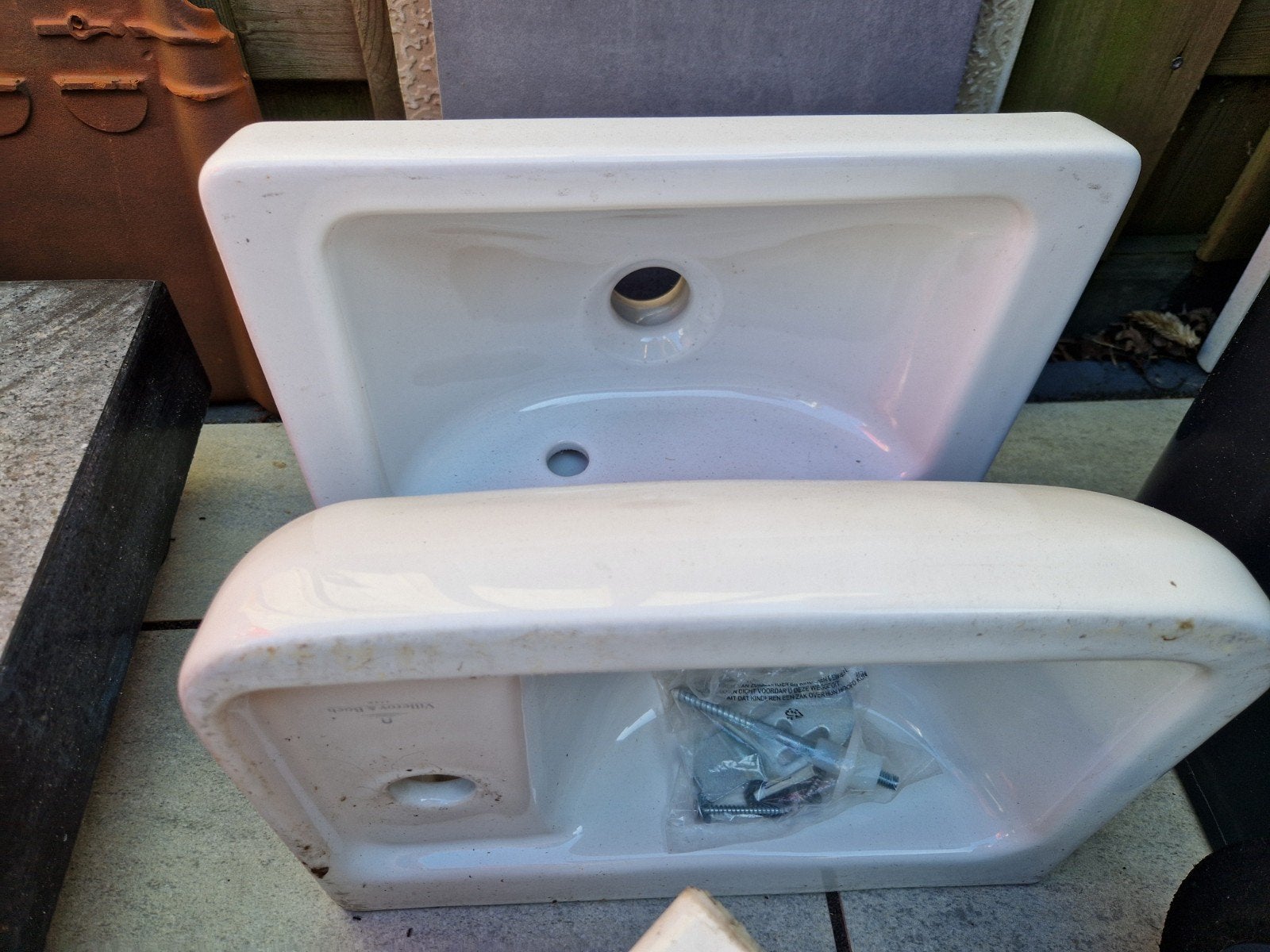 2x Villeroy & Boch Toiletwastafel - Nieuw en Ongebruikt, Ophalen of Verzenden, Nieuw, Wastafel