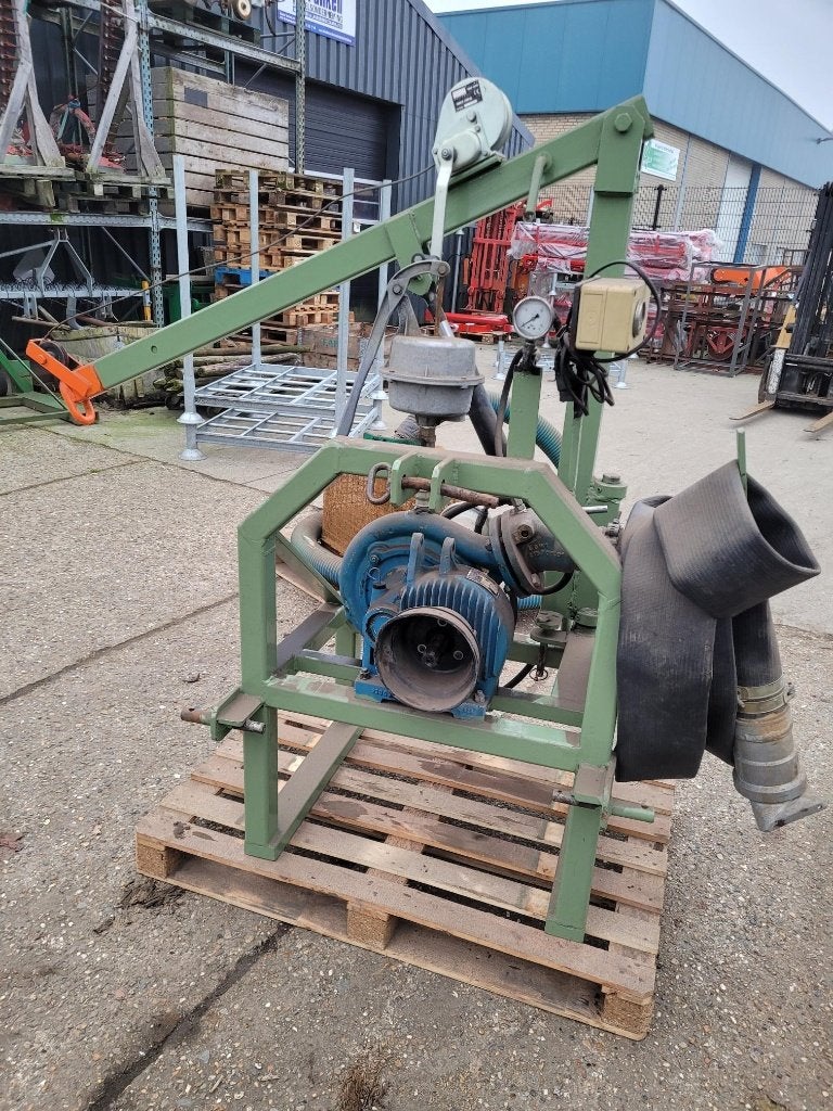 Bauer Famos 4 / 80 aftakaspomp op bok met zuigarm, Ophalen, Gebruikt, Handmatig, Beregeningspomp