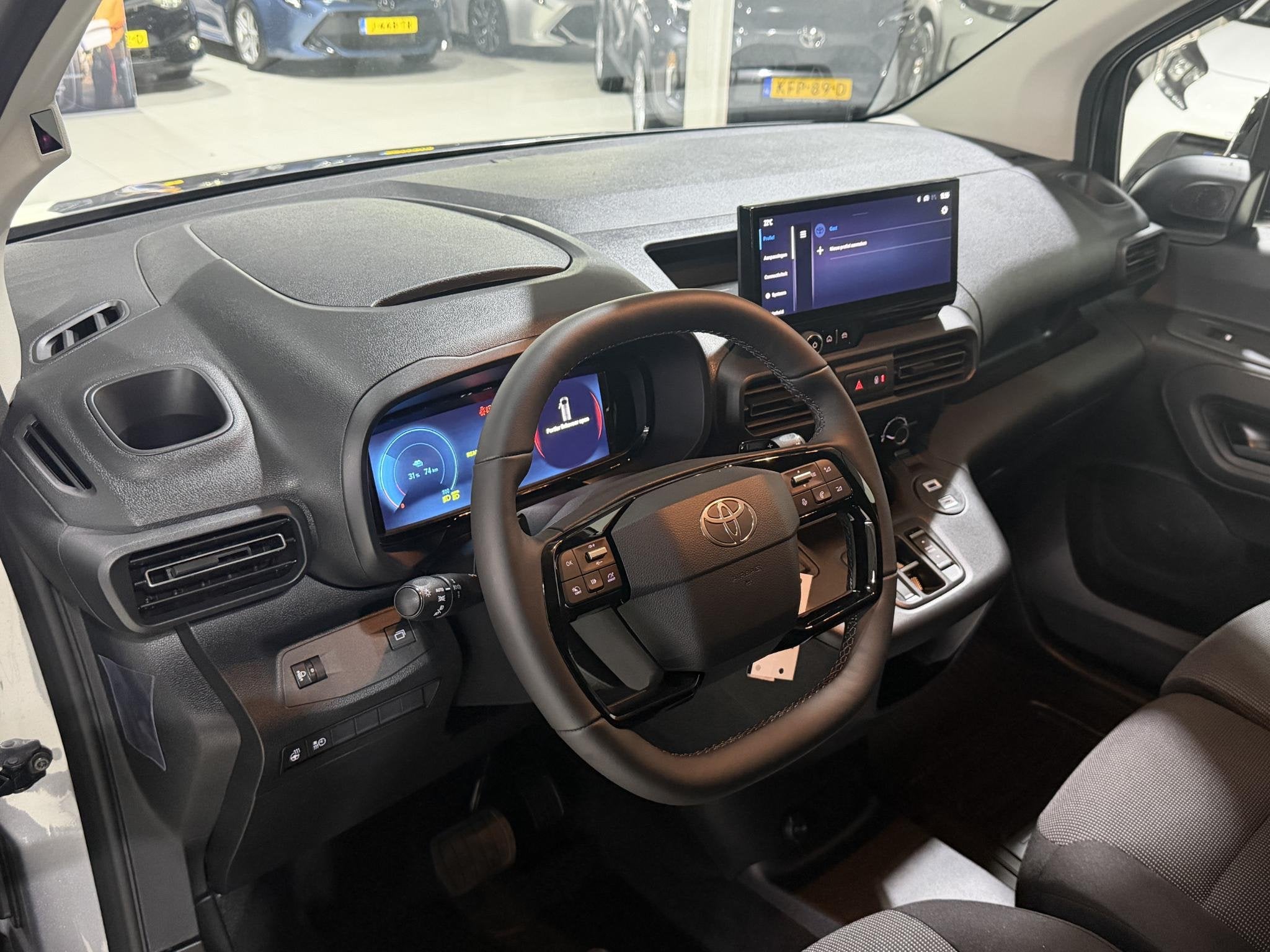 Toyota PROACE CITY Electric 50 KWH 10th Anniversary Uit voor, Voorwielaandrijving, Dealer onderhouden, Overige carrosserieën, Nieuw