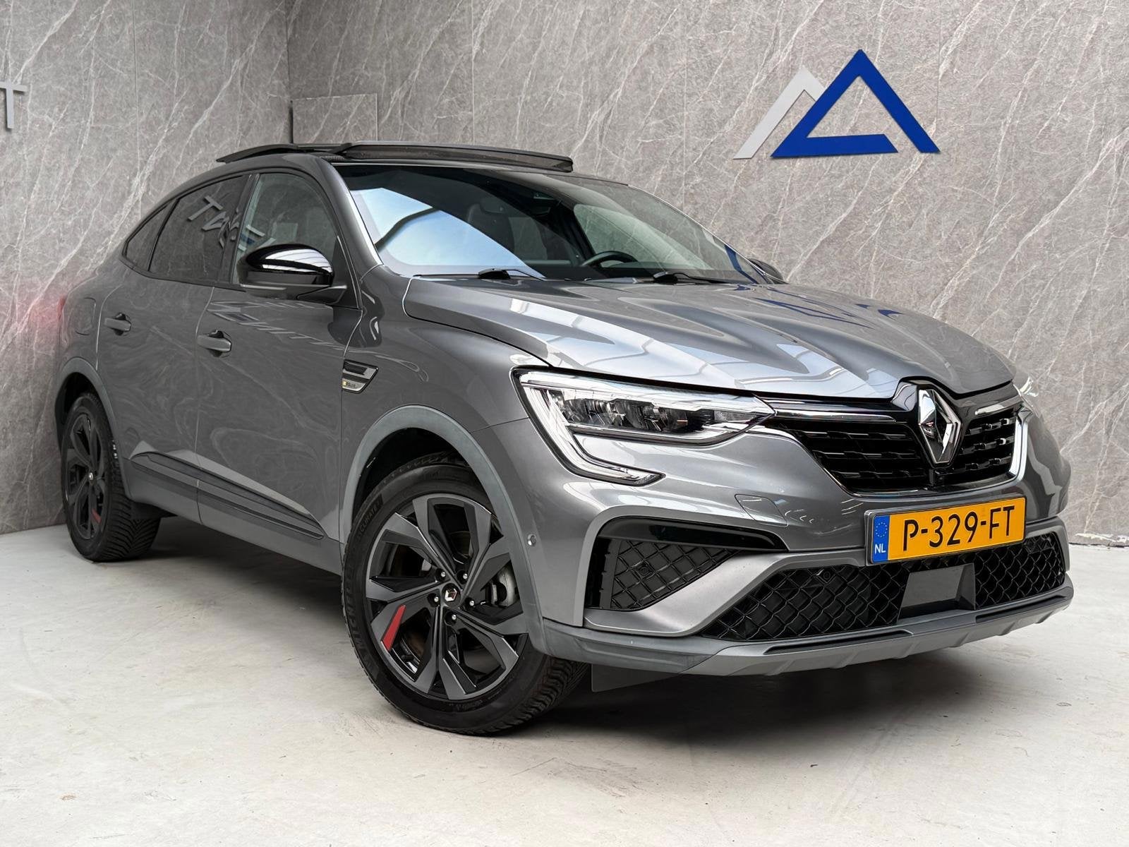 Renault Arkana 1.6 E-Tech Hybrid 145 R.S. Line / 1e Eigenaar, Auto's, Gebruikt, 4 cilinders, Origineel Nederlands, 760 kg