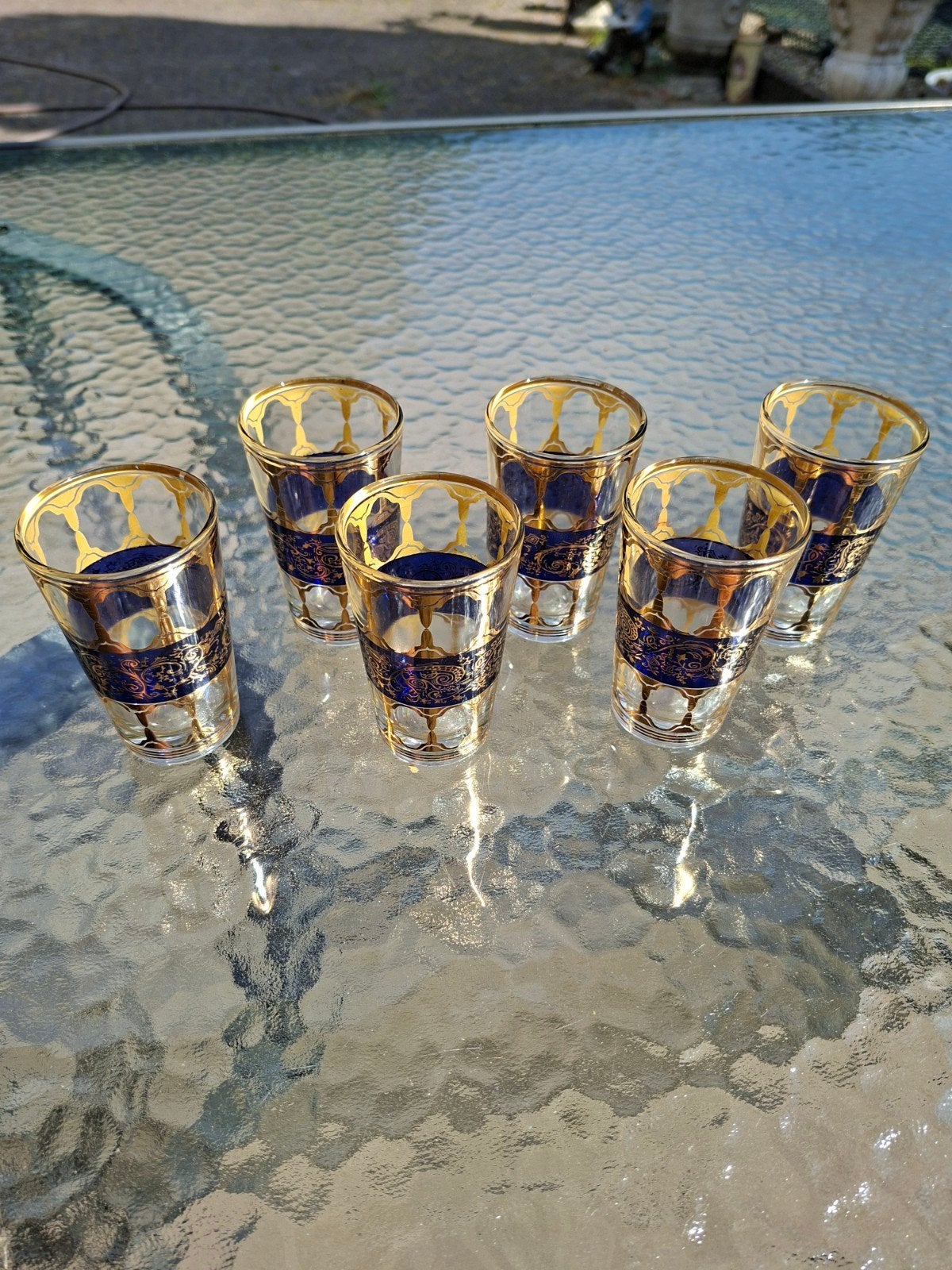 Set van 6 Marokkaanse theeglazen met goud en blauw decor, Antiek en Kunst, Antiek | Glas en Kristal, Ophalen of Verzenden