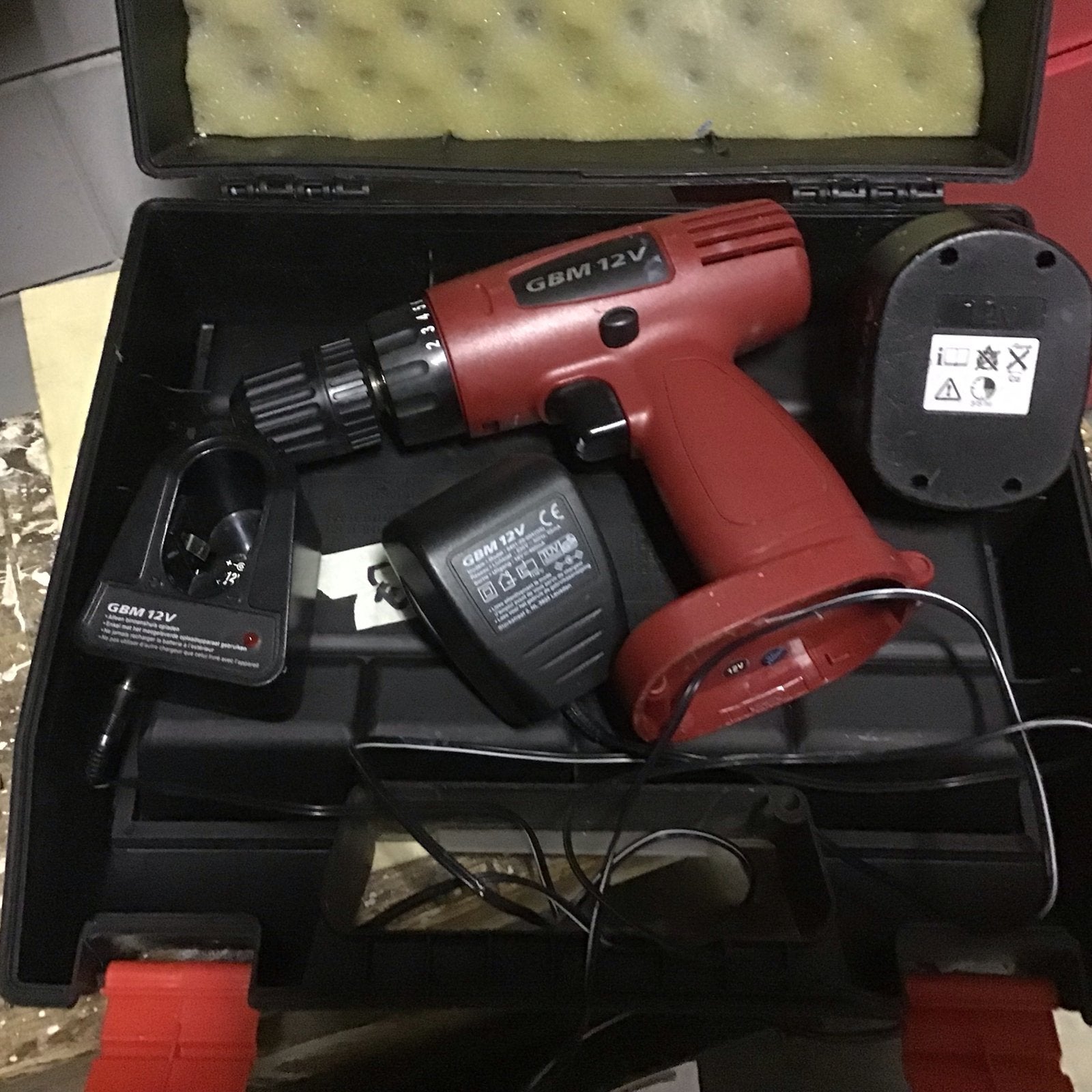 GBM 12V Accuboormachine met lader en accu, Ophalen, Gebruikt, Minder dan 400 watt, Boor- en Schroefmachine