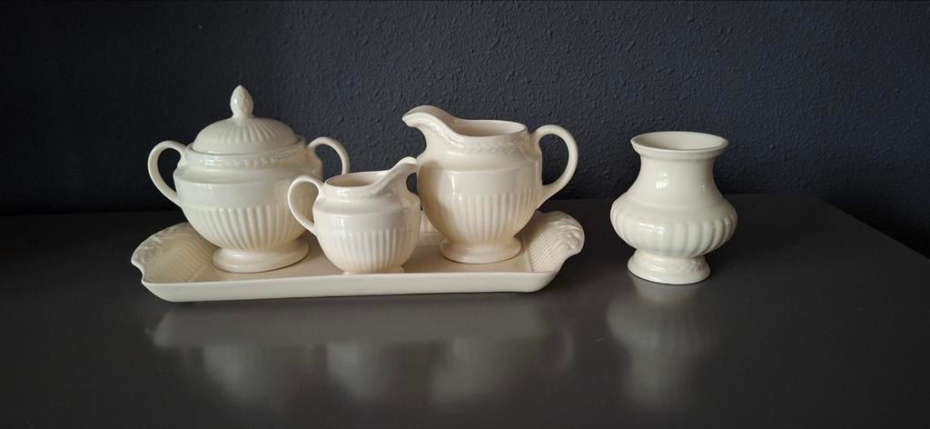 WEDGWOOD EDME,  Roomstel 5 delig in nieuwstaat., Huis en Inrichting, Keuken | Servies, Overige typen, Ophalen of Verzenden, Zo goed als nieuw