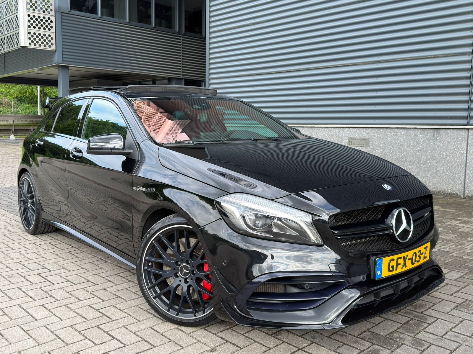 Mercedes-Benz A-Klasse 2.0 A45 AMG 4MATIC Aut7 2017 Zwart, Auto's, Automaat, Zwart, 4 cilinders, Zwart