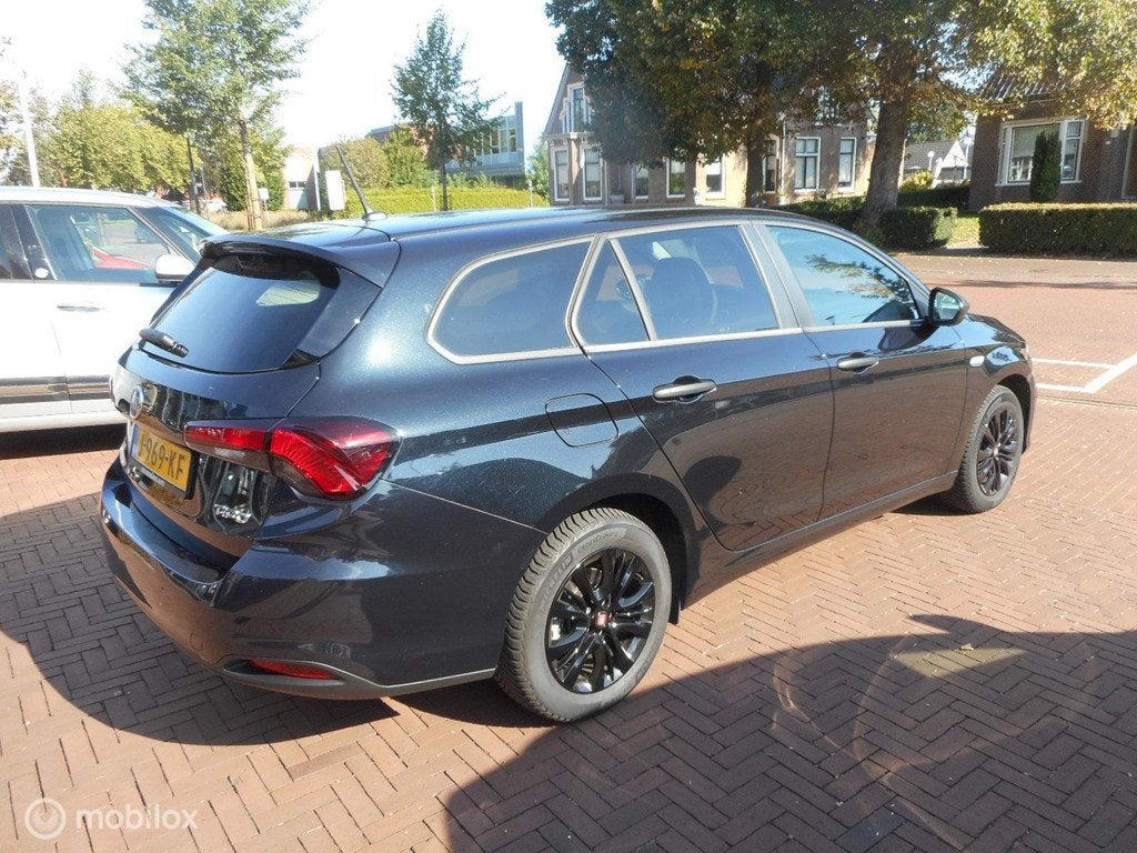 Fiat Tipo Stationwagon 1.4 Street CRUISE CONTROL+NAVIGATIE+M, Auto's, Fiat, Gebruikt, Euro 6, Zwart, Origineel Nederlands