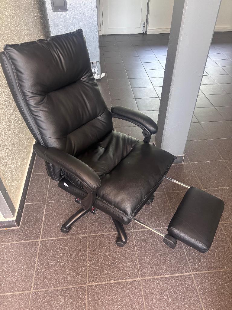 Bureaustoel met armleuning relax ligfunctie | Kunstleder, Ophalen, Zwart, Zo goed als nieuw, Bureaustoel