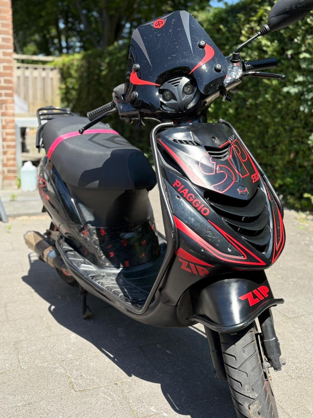 Piaggio Zip 4T uit 2007 - Zwart/Rood 50 cc, Gebruikt, Maximaal 45 km/u, Zip, Ophalen of Verzenden