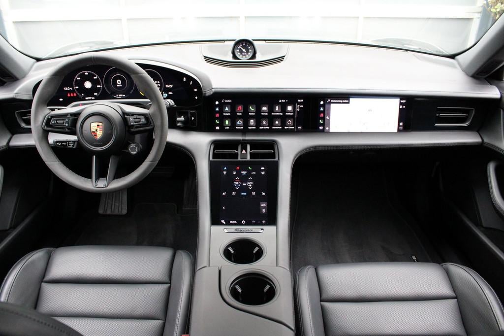 Porsche Taycan Cross Turismo 4 93 kWh/Pano/passagier disp/me, Auto's, Porsche, Automaat, 435 pk, Zwart, Zwart