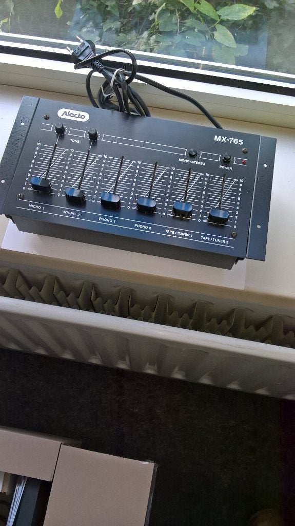 Audio 6 kanaals stereo/mono mixer Alecto MX-765 40 euro., Ophalen of Verzenden, Gebruikt, Overige merken, Losse componenten
