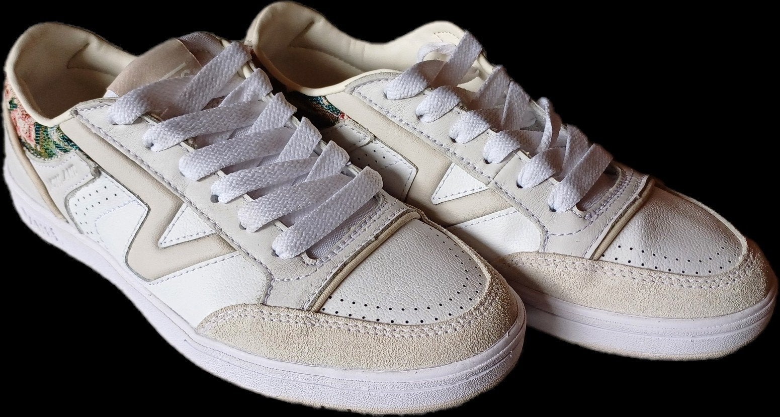 Vans Lowland ComfyCush Sneakers - Zo goed als nieuw, Overige kleuren, Ophalen of Verzenden, Vans, Sneakers of Gympen