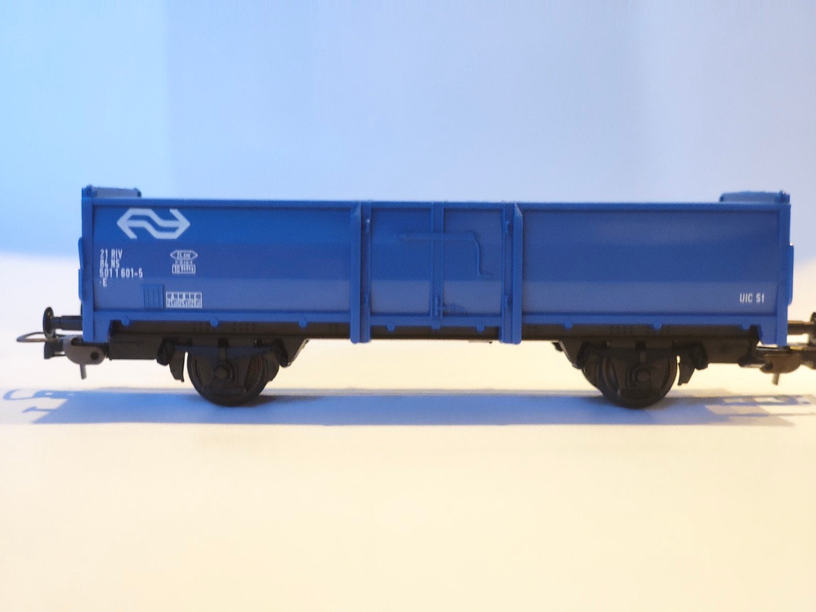 Roco bakwagen blauw van de NS, zo goed als nieuw, Gelijkstroom, Verzenden, Wagon, Roco