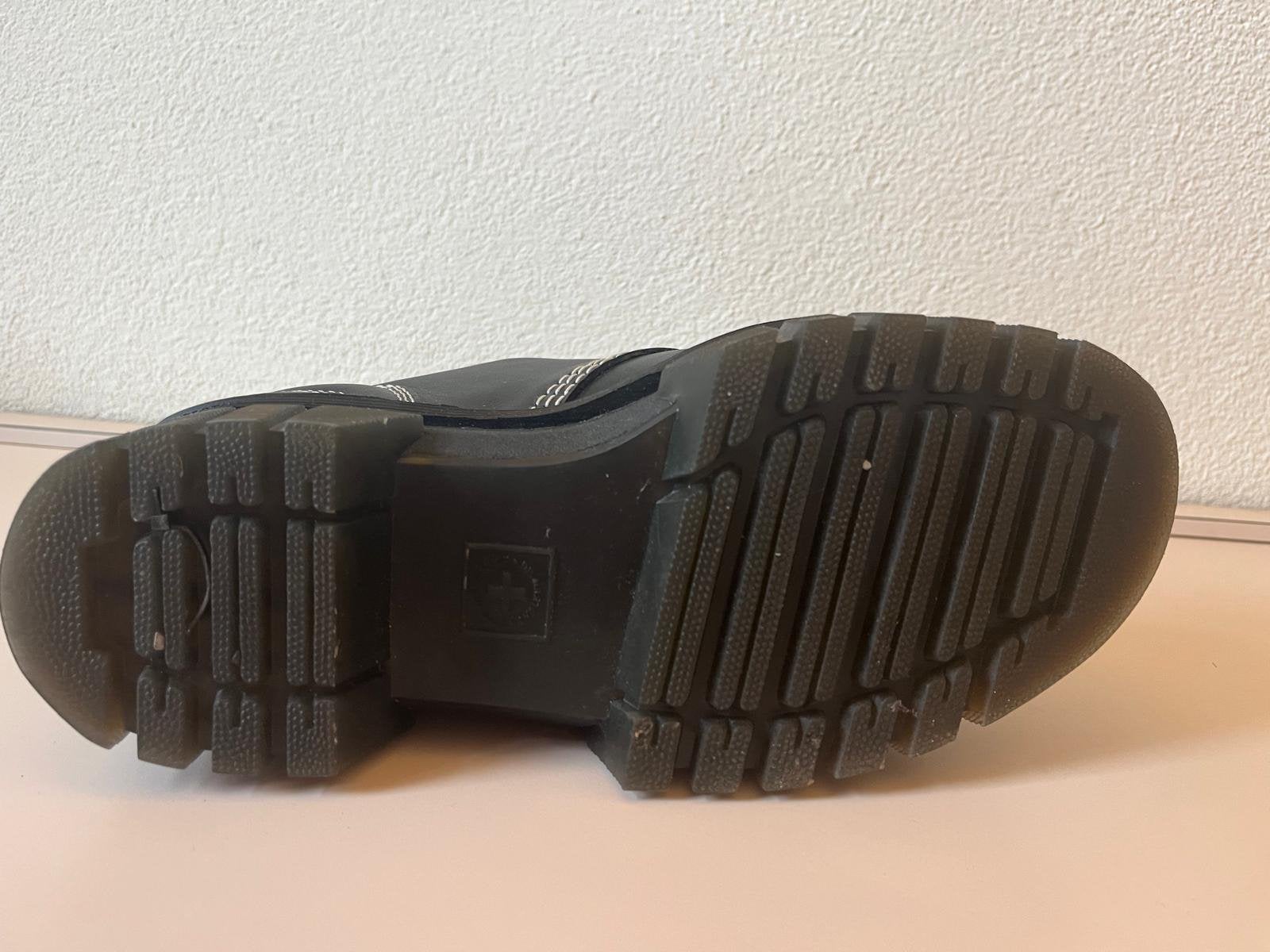Zwarte Dr. Martens 8053 Quad maat 38, Kleding | Dames, Schoenen met lage hakken, Zwart, Ophalen of Verzenden, Zo goed als nieuw