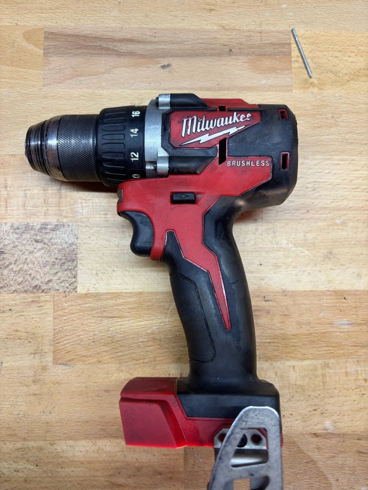 Milwaukee M18 CBLDD Boormachine in nette staat, Doe-het-zelf en Verbouw, Boormachine, 600 watt of meer, Variabele snelheid, Ophalen of Verzenden