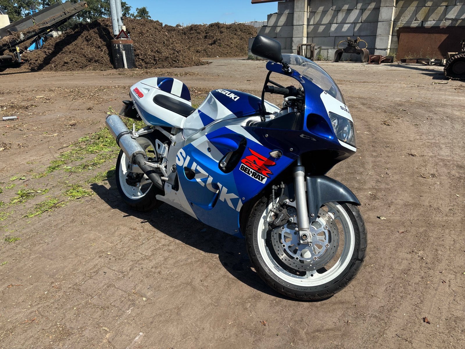Suzuki GSX-R 600 Sportmotor - Blauw/Wit, 4 cilinders, Motorrijbewijs A, Gebruikt, Meer dan 35 kW