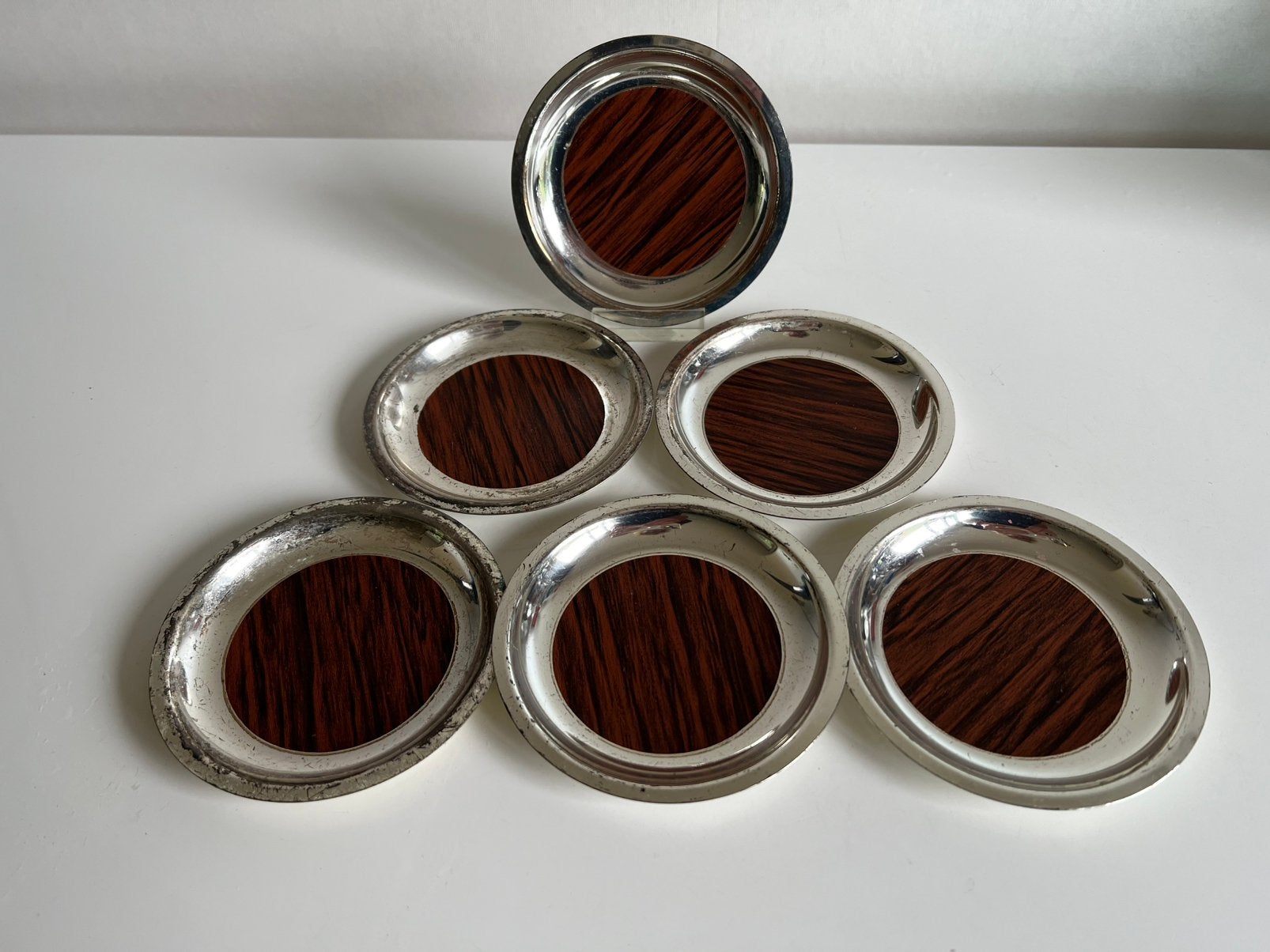 Set 6 Vintage Kartelis Metalen Onderzetters Formica Jaren 60, Ophalen of Verzenden, Glasonderzetter, Gebruikt, Metaal