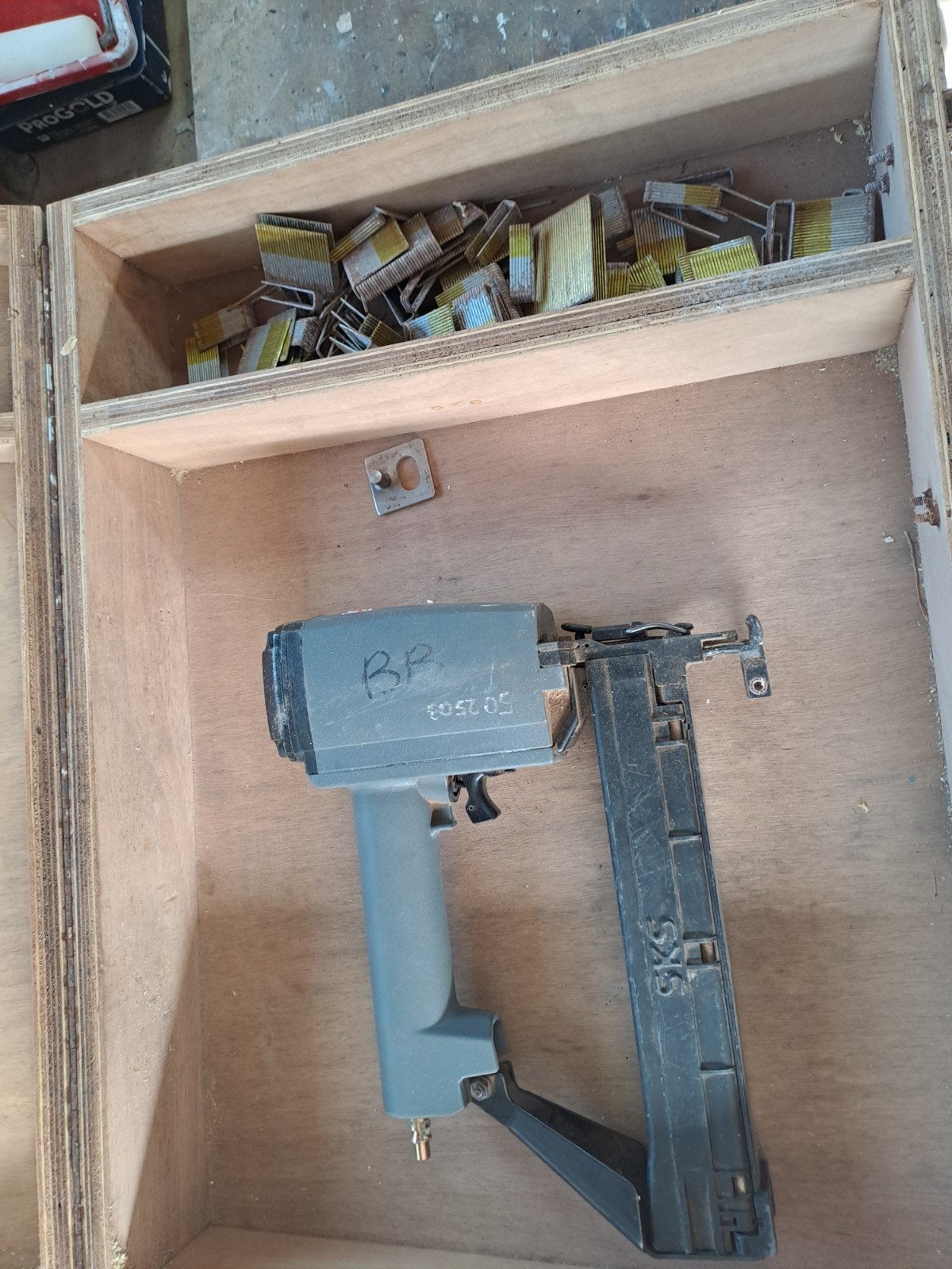 Senco Tacker/Nietmachine met koffer en nietjes, Ophalen of Verzenden, Gebruikt, Tacker/nietmachine