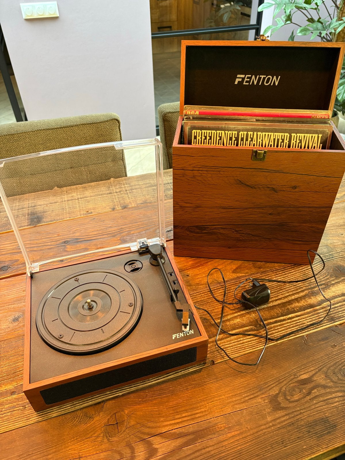 Fenton RP170L Platenspeler met koffer en LP's - Zo goed als, Ophalen of Verzenden, Zo goed als nieuw, Platenspeler, Overige merken