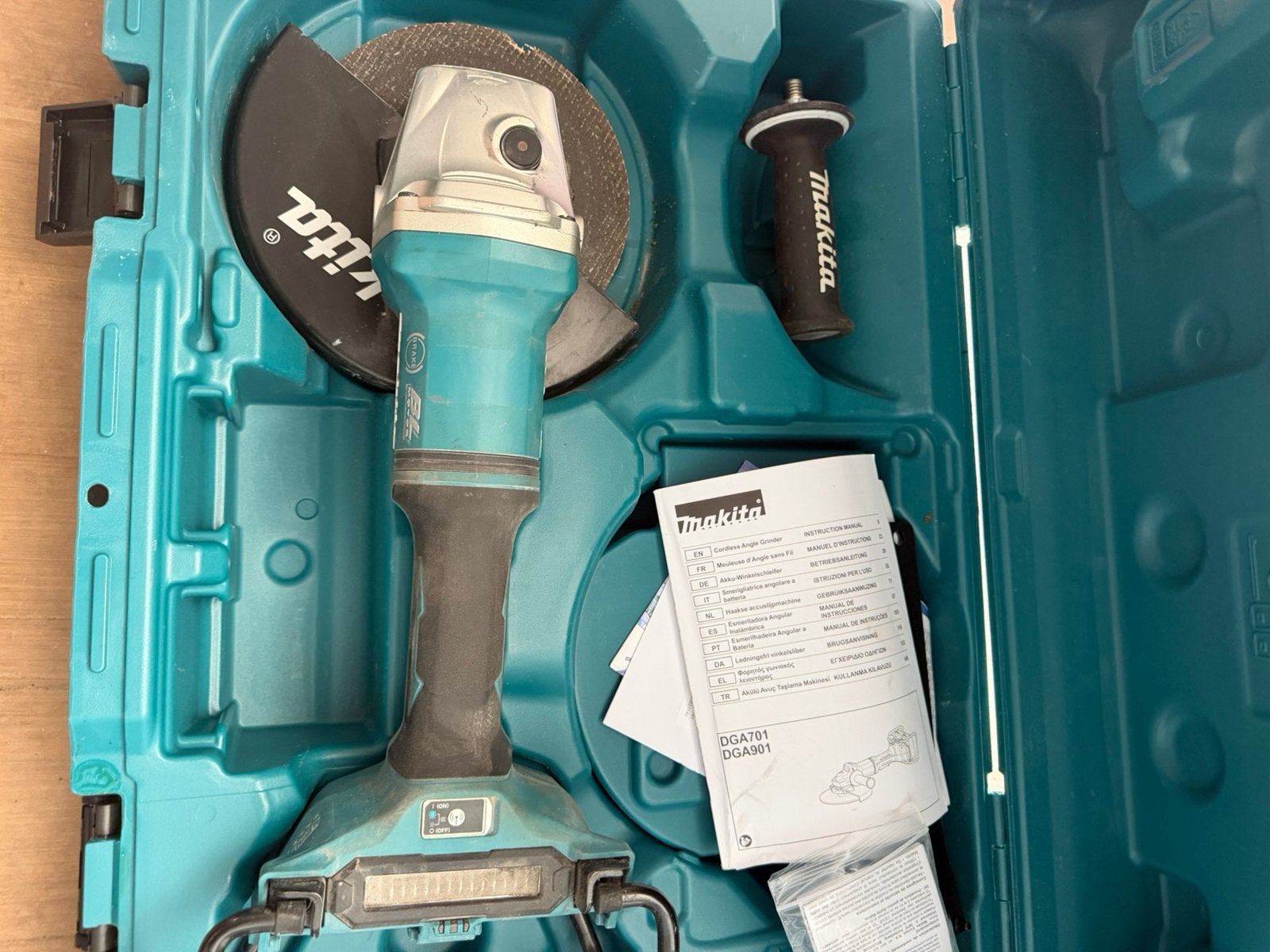 Makita accu slijtol 230 mm, Ophalen, Zo goed als nieuw, 1000 watt of meer, Haakse handslijpmachine