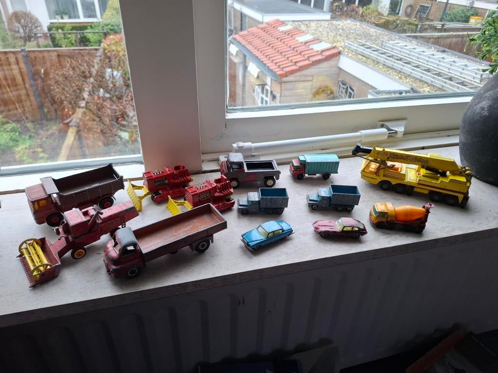 Verzameling van diverse modelauto's en vrachtwagens, Overige merken, Gebruikt, Auto, 1:32 tot 1:50