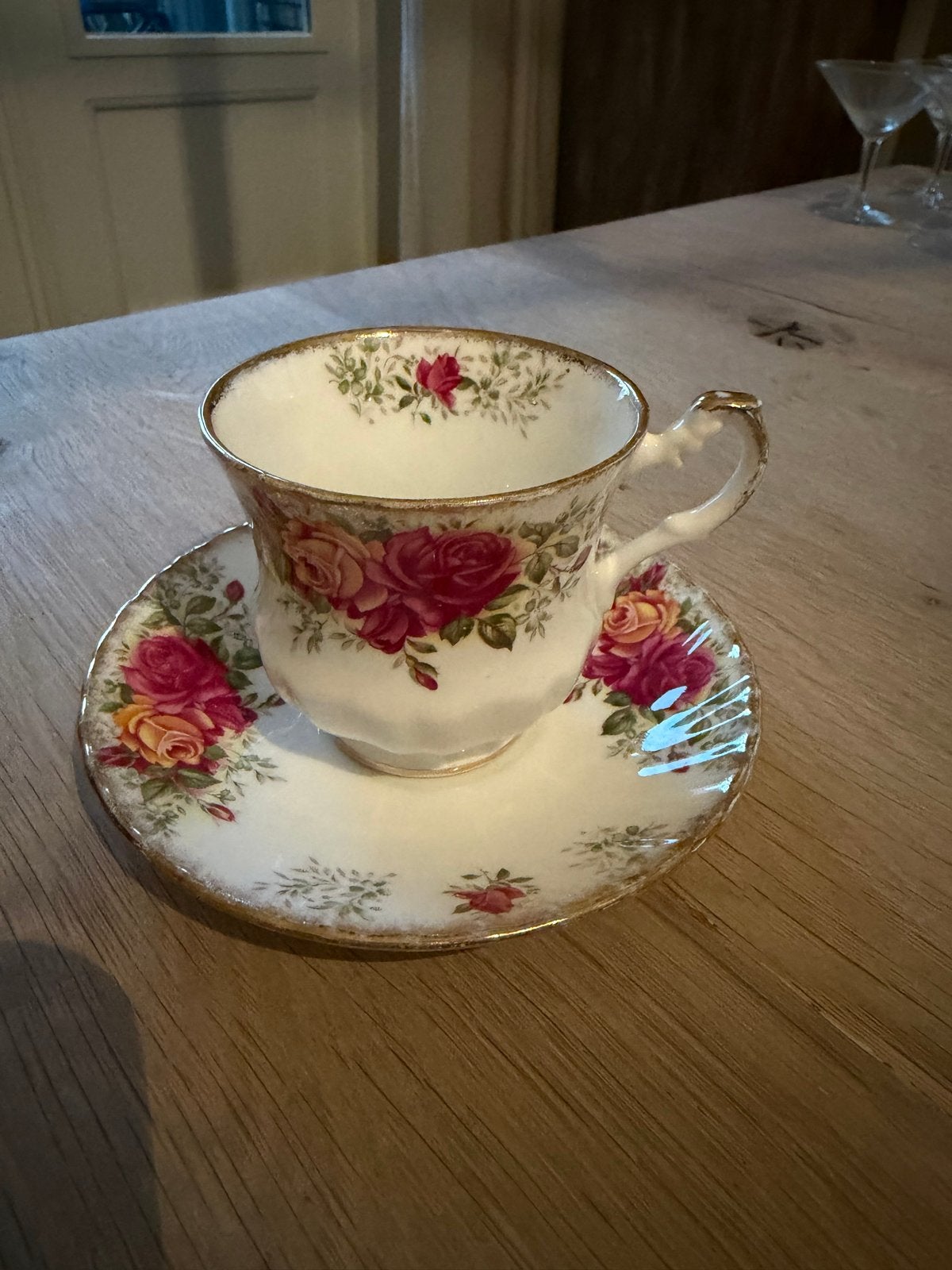 Queen's Rosina China Centenary Year Kop en Schotel, Antiek en Kunst, Ophalen of Verzenden