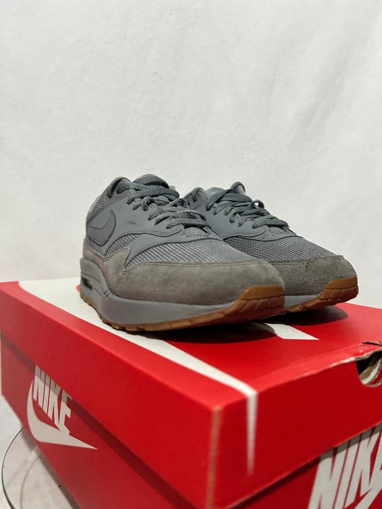 ALS NIEUW + DOOS! Maat 40 - Nike Air Max 1 Cool Grey Gum, Overige kleuren, Verzenden, Nike, Nike