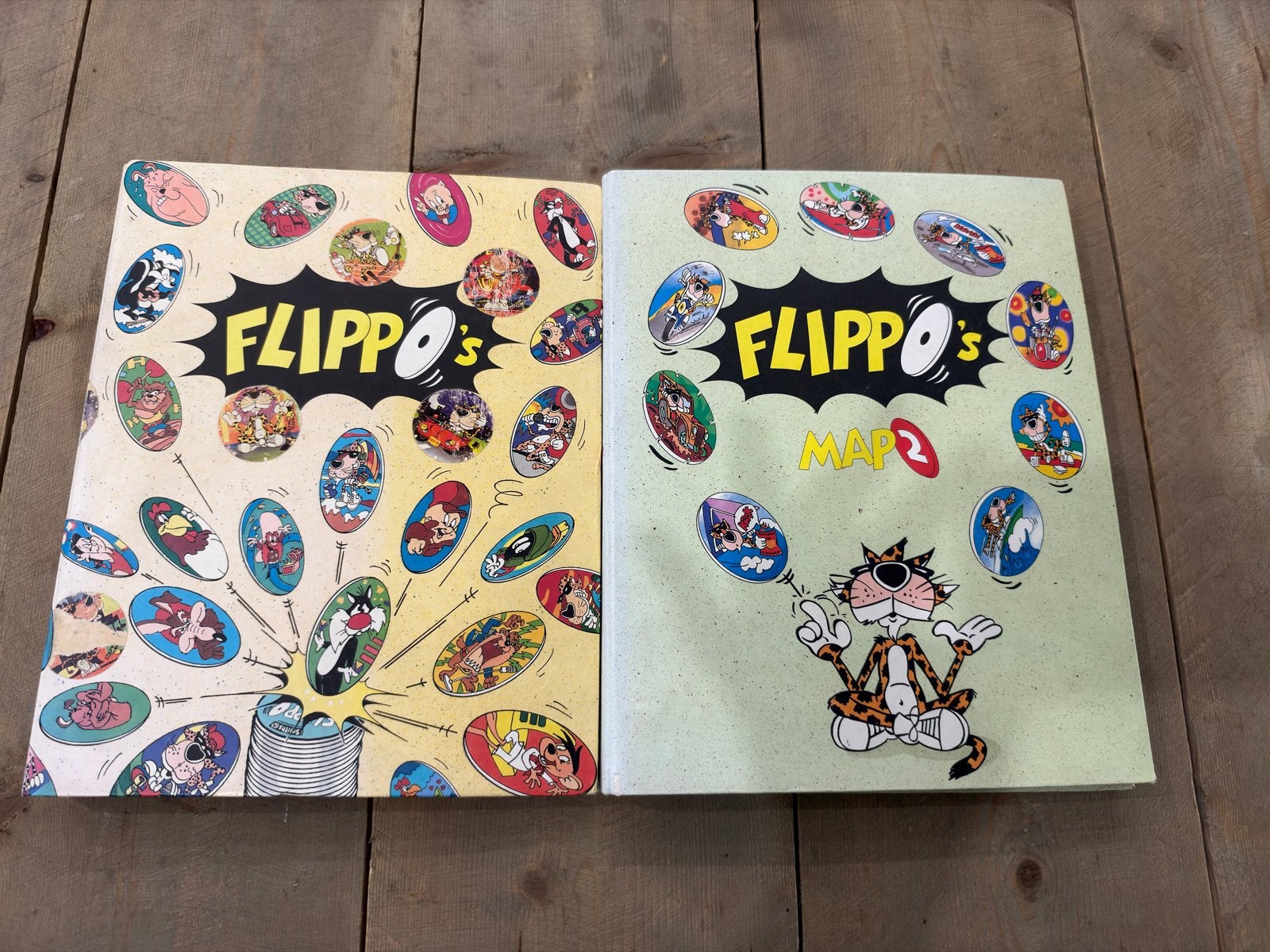 2 Complete Flippo Mappen (mist 1 flippo), Ophalen of Verzenden, Verzameling, Met verzamelmap(pen)