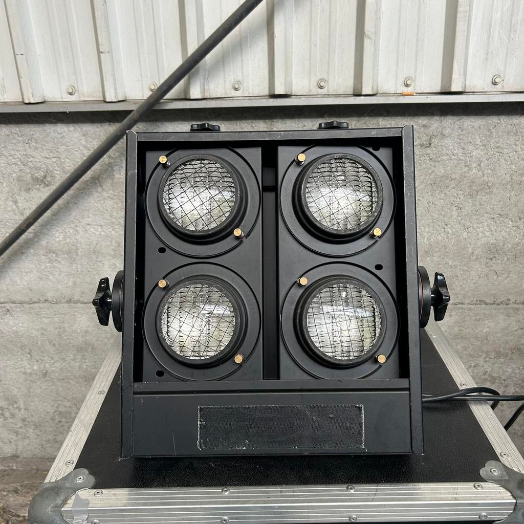 Showtec Stage Blinder 4 Black – 10 stuks, Gebruikt, Showtec, Ophalen of Verzenden, Info@showtec.com