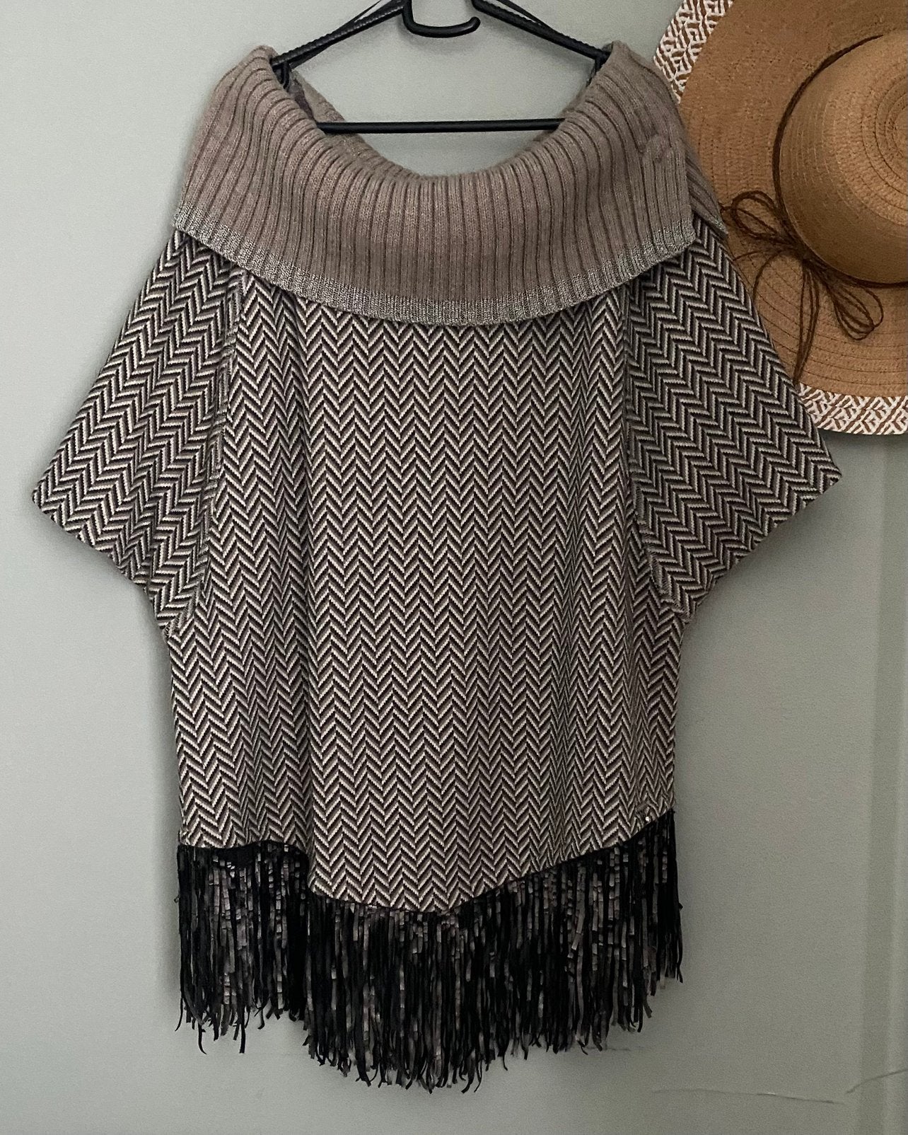 Stijlvol gebreide poncho van AIRFIELD (wol)mt:40, Maat 38/40 (M), B, Verzenden, Beige