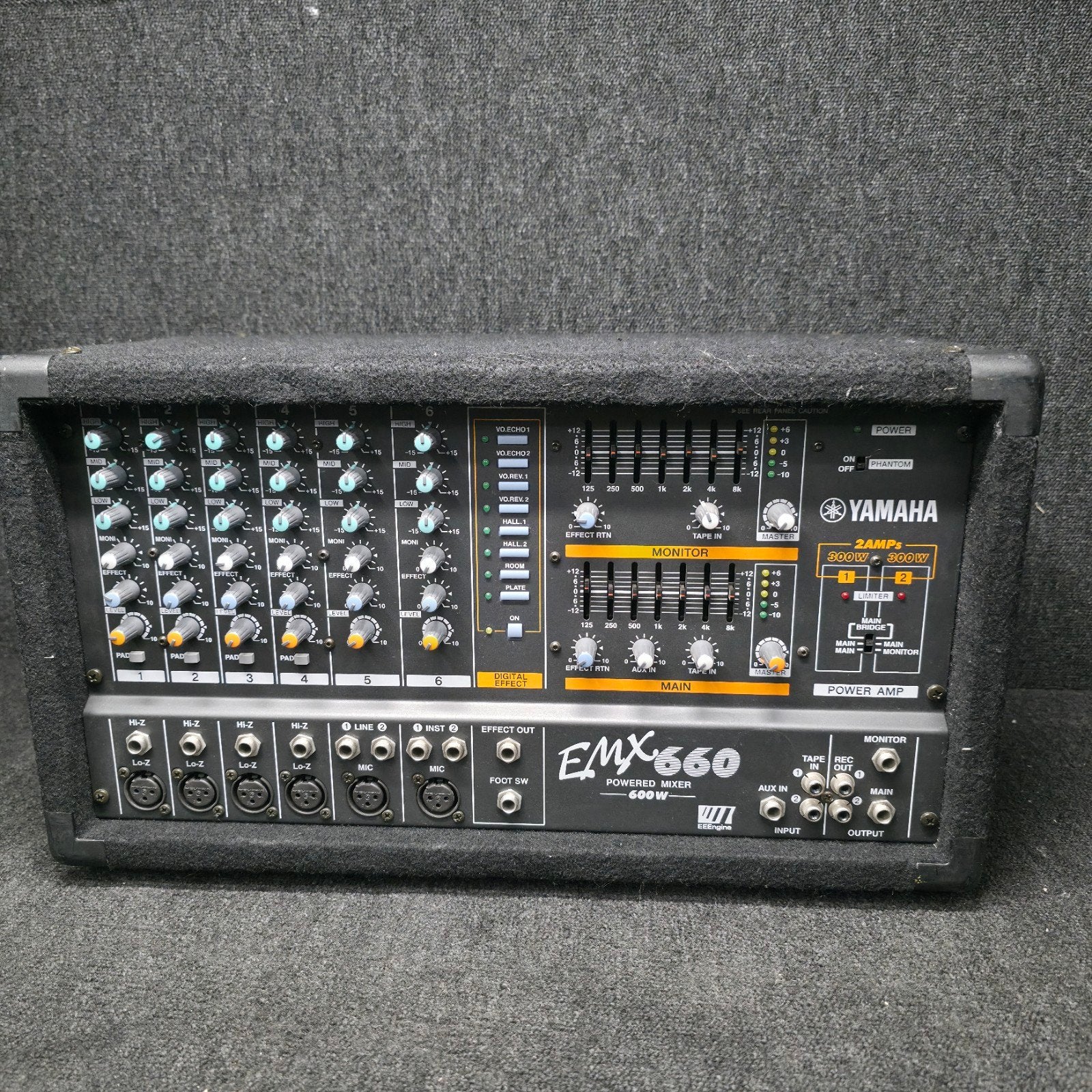 YAMAHA EMX660 powered mixer met effecten, Ophalen of Verzenden, Gebruikt