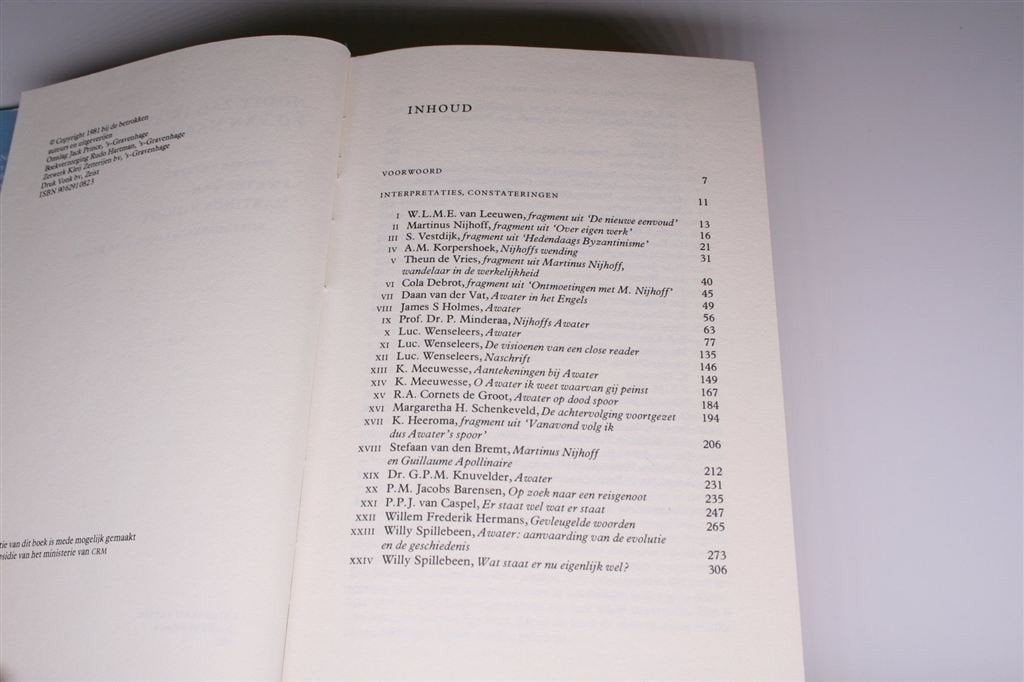 Martinus Nijhoff\'s Awater — Interpretaties en Analyses, Ophalen of Verzenden, Gelezen
