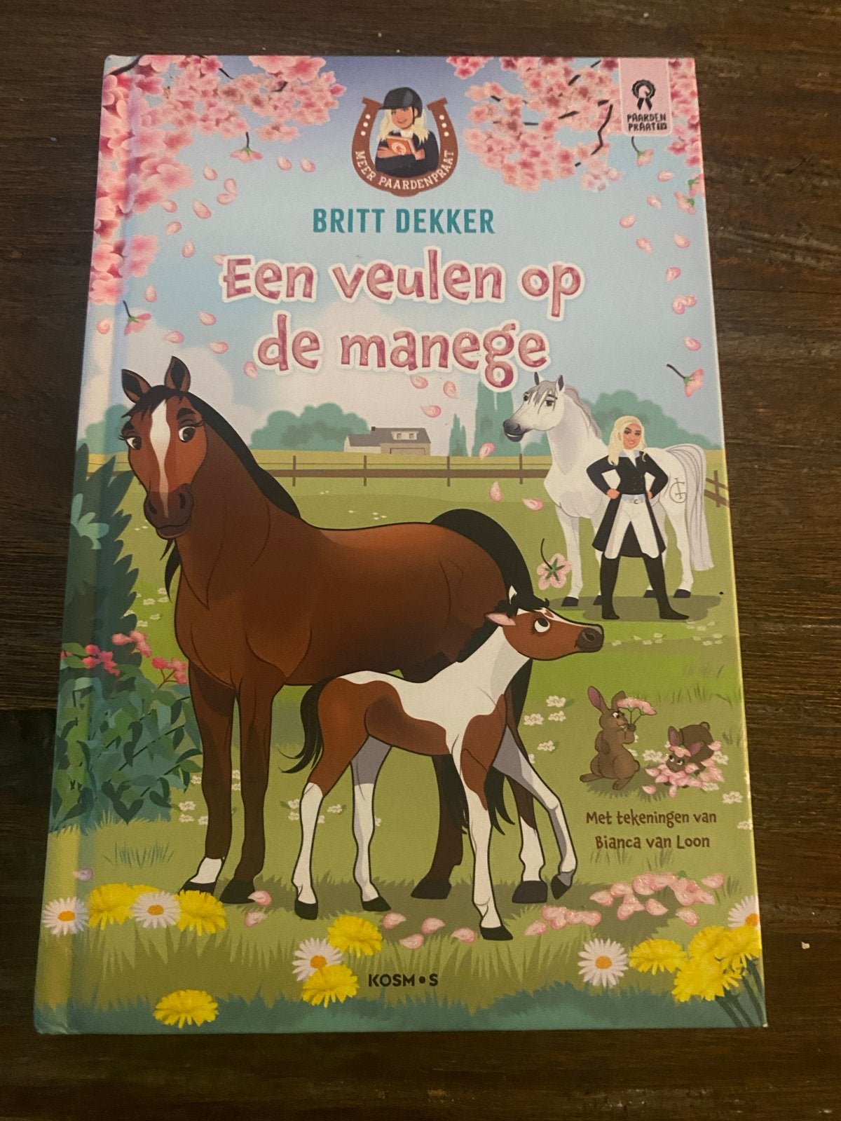 Britt Dekker: Een veulen op de manege - Spannend paardenboek, Boeken, Ophalen of Verzenden, Zo goed als nieuw, Fictie
