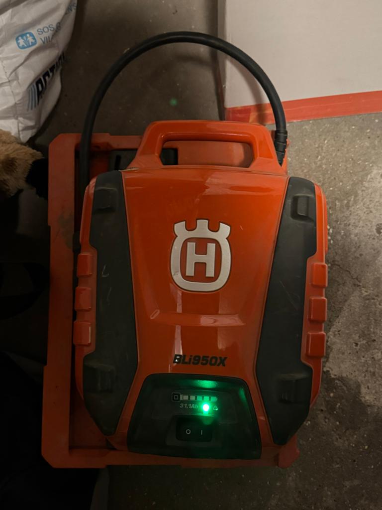 Husqvarna BLi950X Accu rugaccu zo goed als nieuw!, Ophalen of Verzenden, Gebruikt, Accu