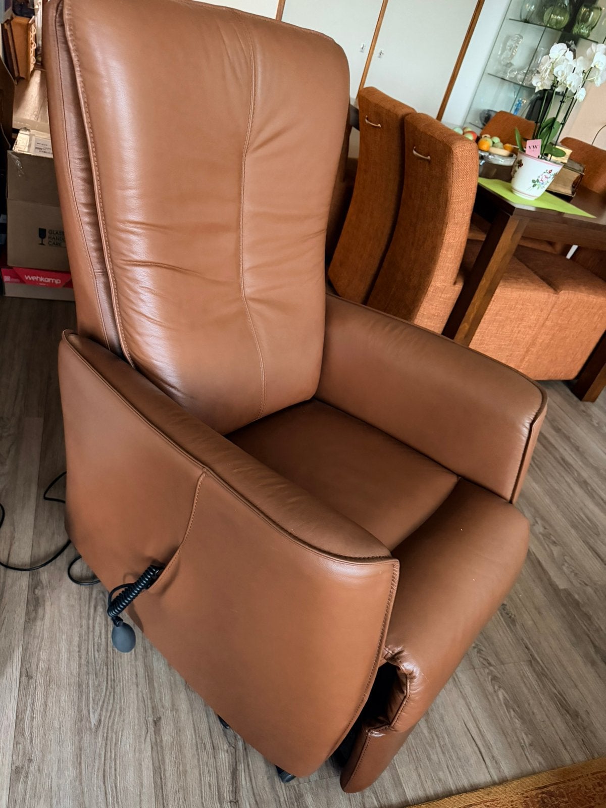 Foto 8 van Stawert Leren Sta-op Stoel Relaxfauteuil Elektrisch Cognac