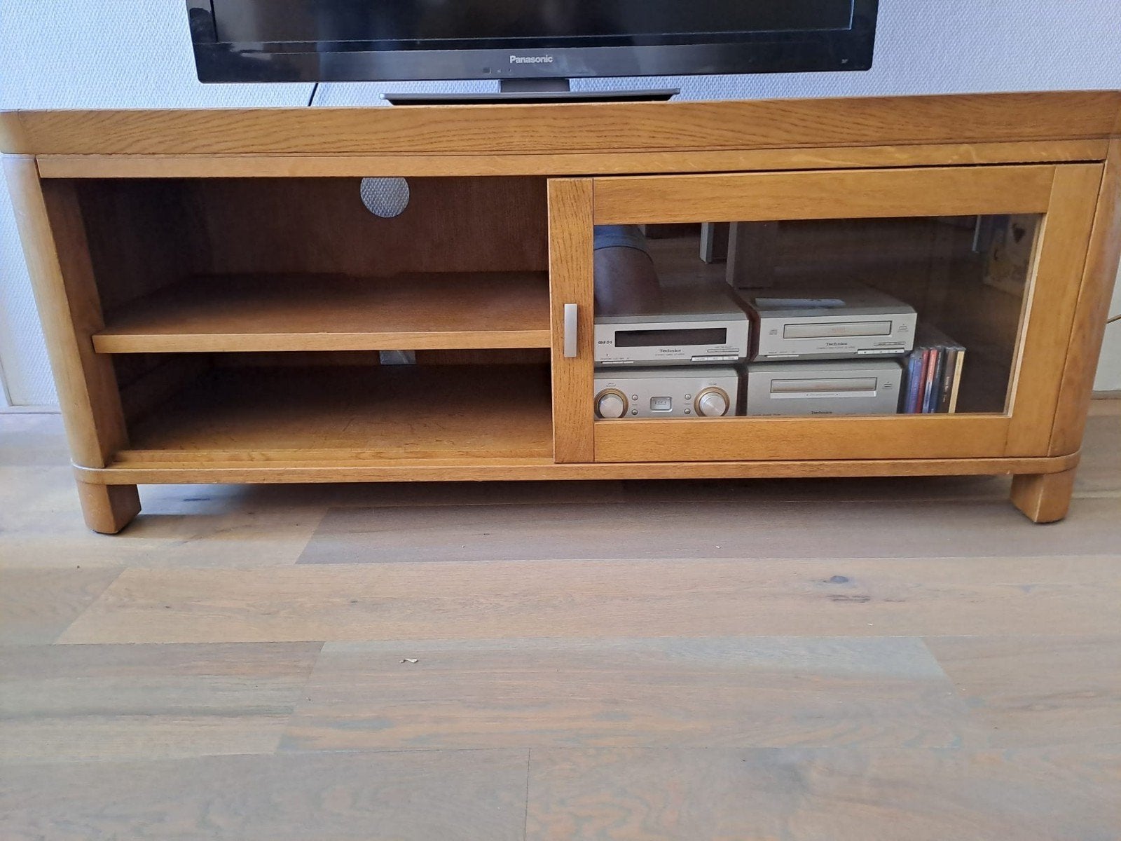 vintage massief houten meubel een schuifdeurtje ronde hoeken, Ophalen, Gebruikt, 100 tot 150 cm, Minder dan 100 cm