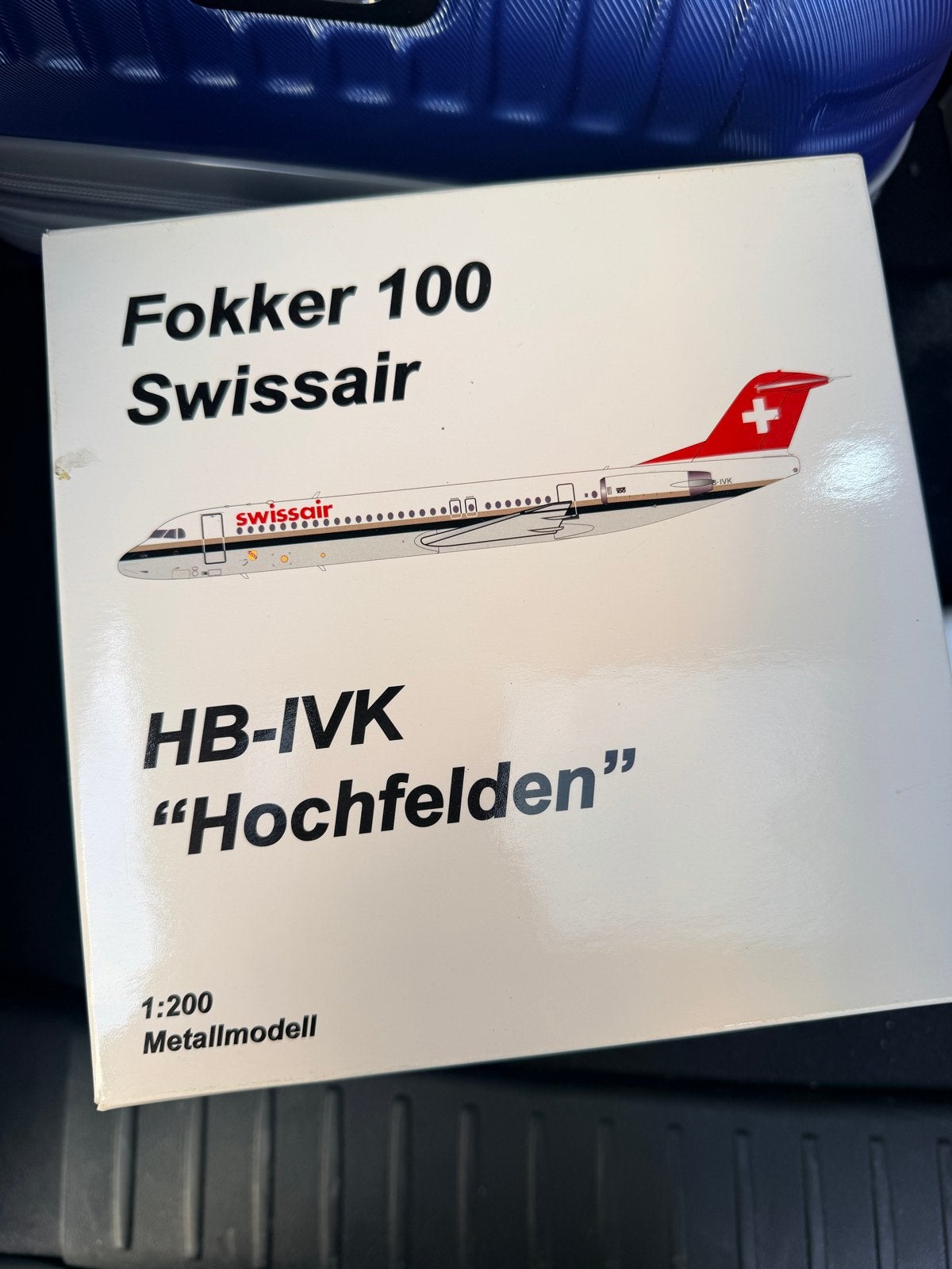 Fokker 100 Swissair HB-IVK "Hochfelden" 1:200 modelvliegtuig, Overige merken, 1:200 of kleiner, Verzenden, Zo goed als nieuw