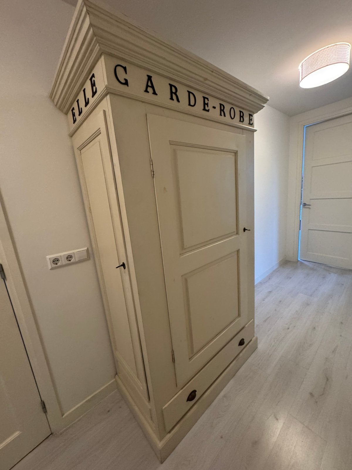 Kledingkast, Ophalen, Gebruikt, Kast, 50 tot 70 cm