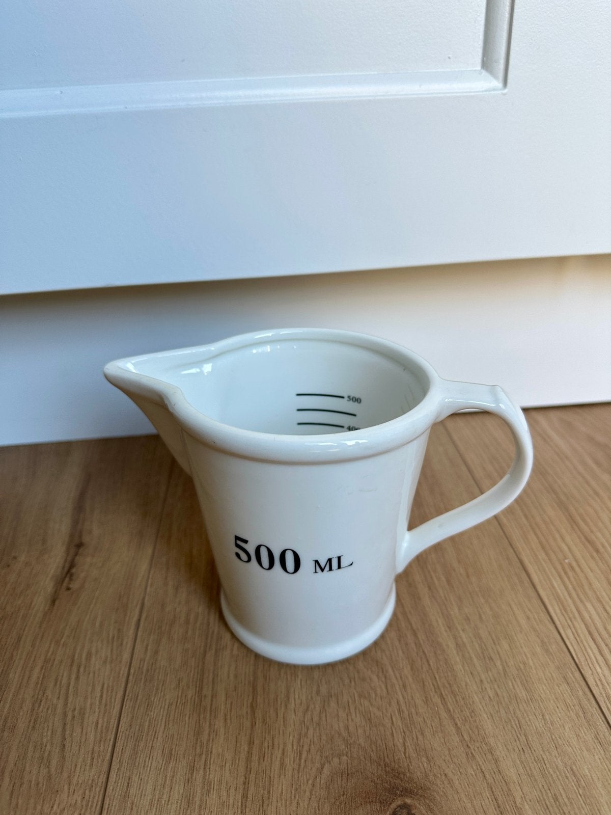 Witte maatbeker 500 ml - Keramiek, Ophalen, Overige typen, Zo goed als nieuw, Steen/keramiek