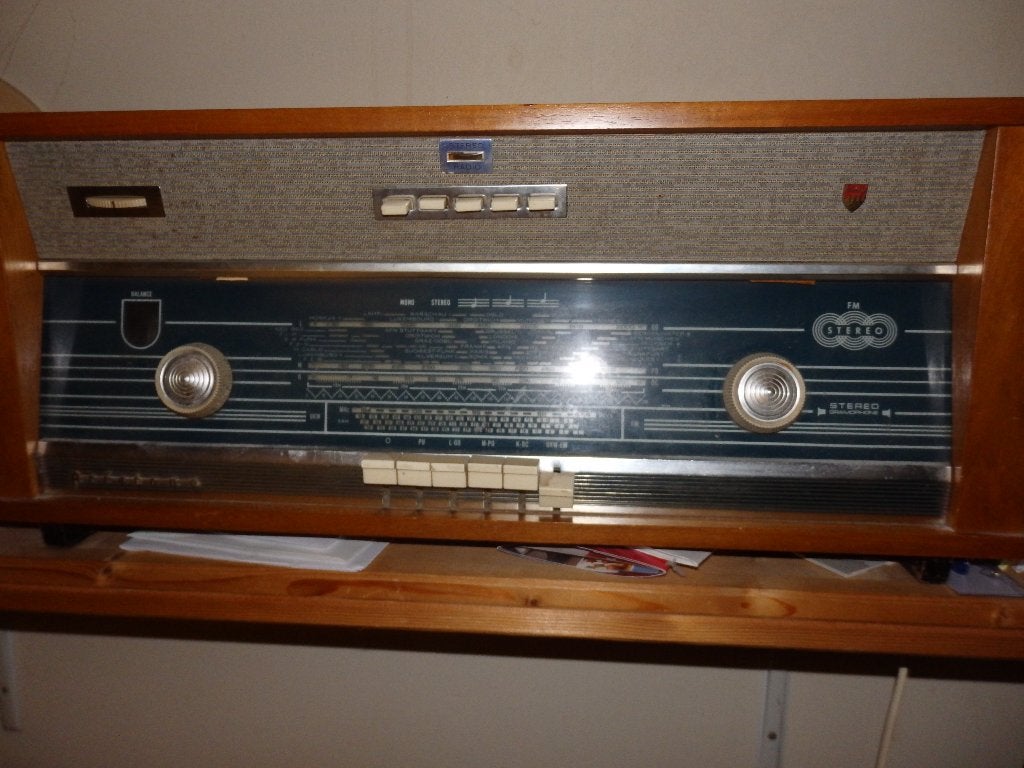 bijna antieke radio, Antiek en Kunst, Ophalen