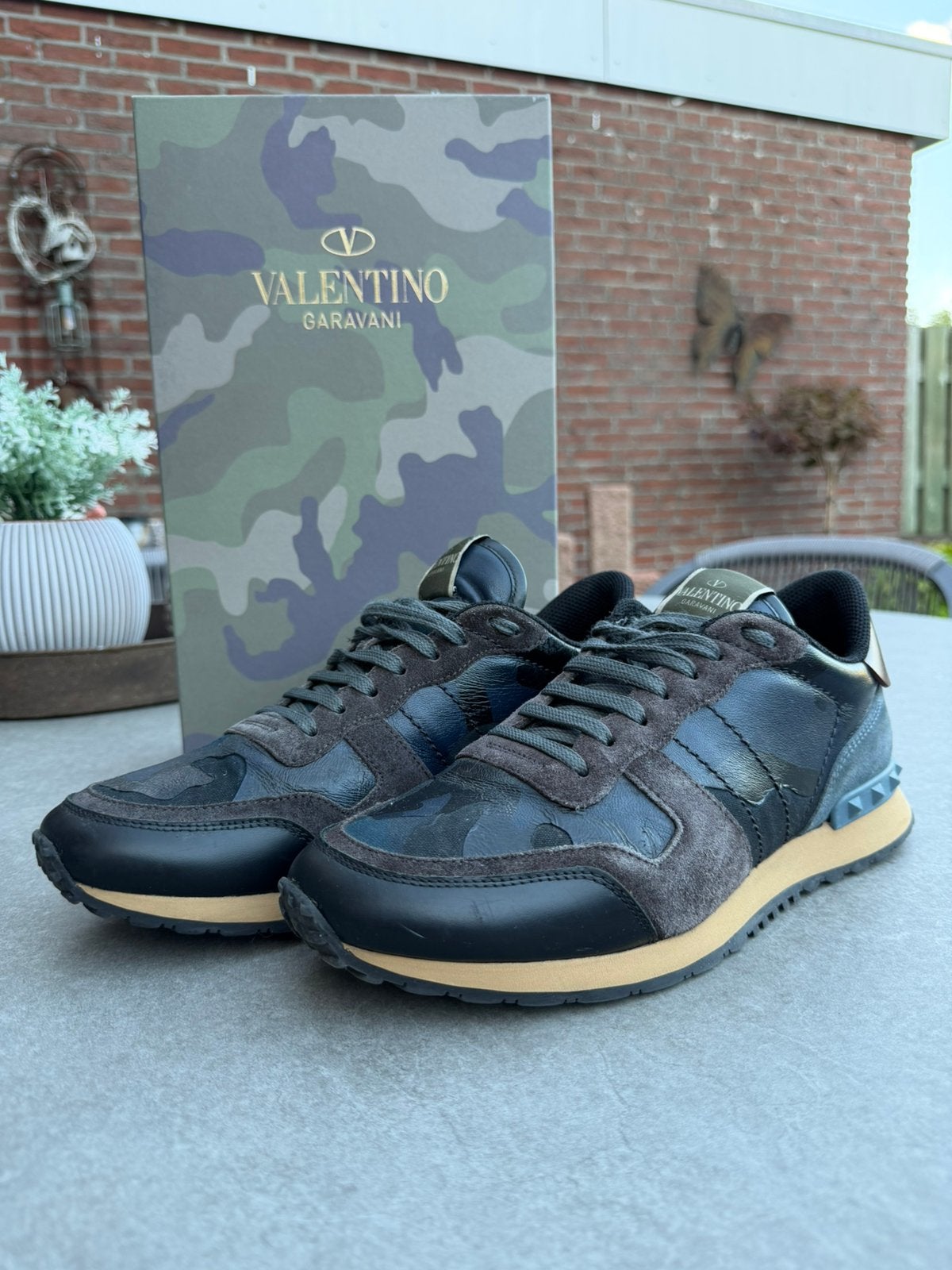 Valentino Garavani Rockrunner – maat 42,5 – zeer goede staat, Ophalen of Verzenden, Zo goed als nieuw