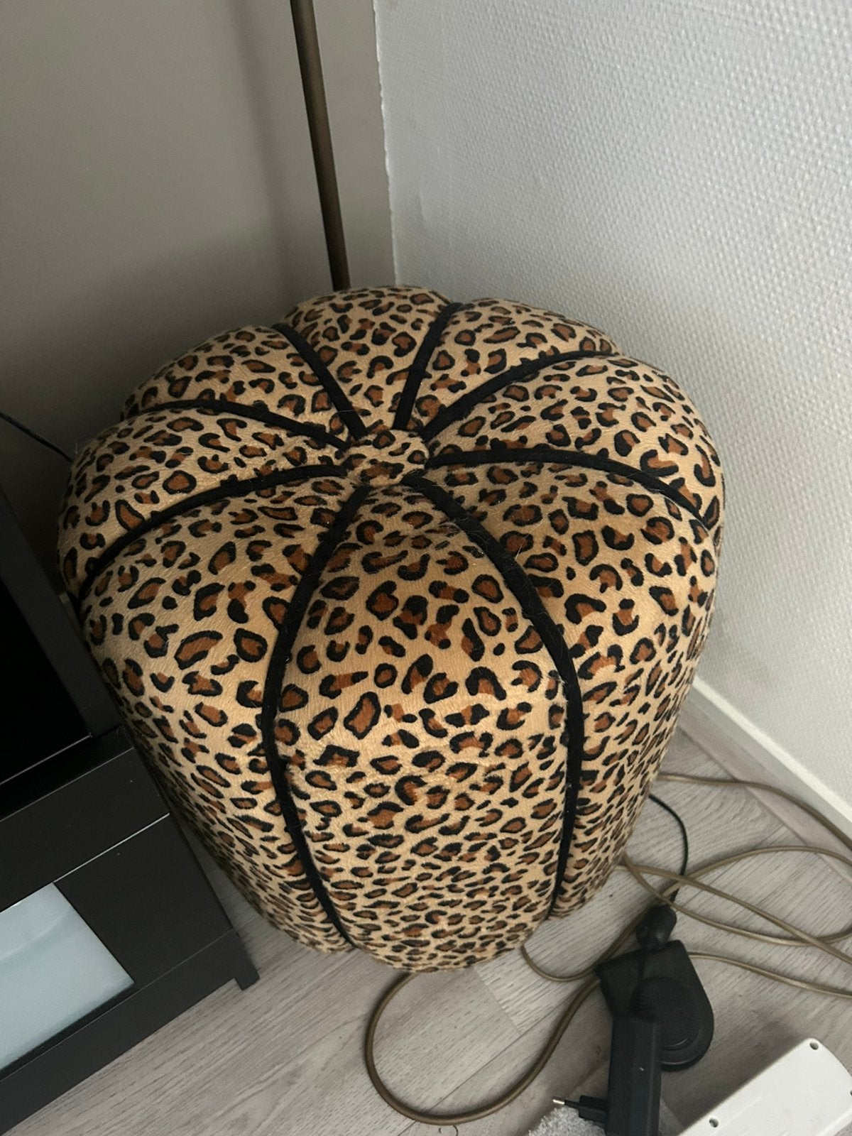 Panter poef, Ophalen, Zo goed als nieuw, Minder dan 100 cm
