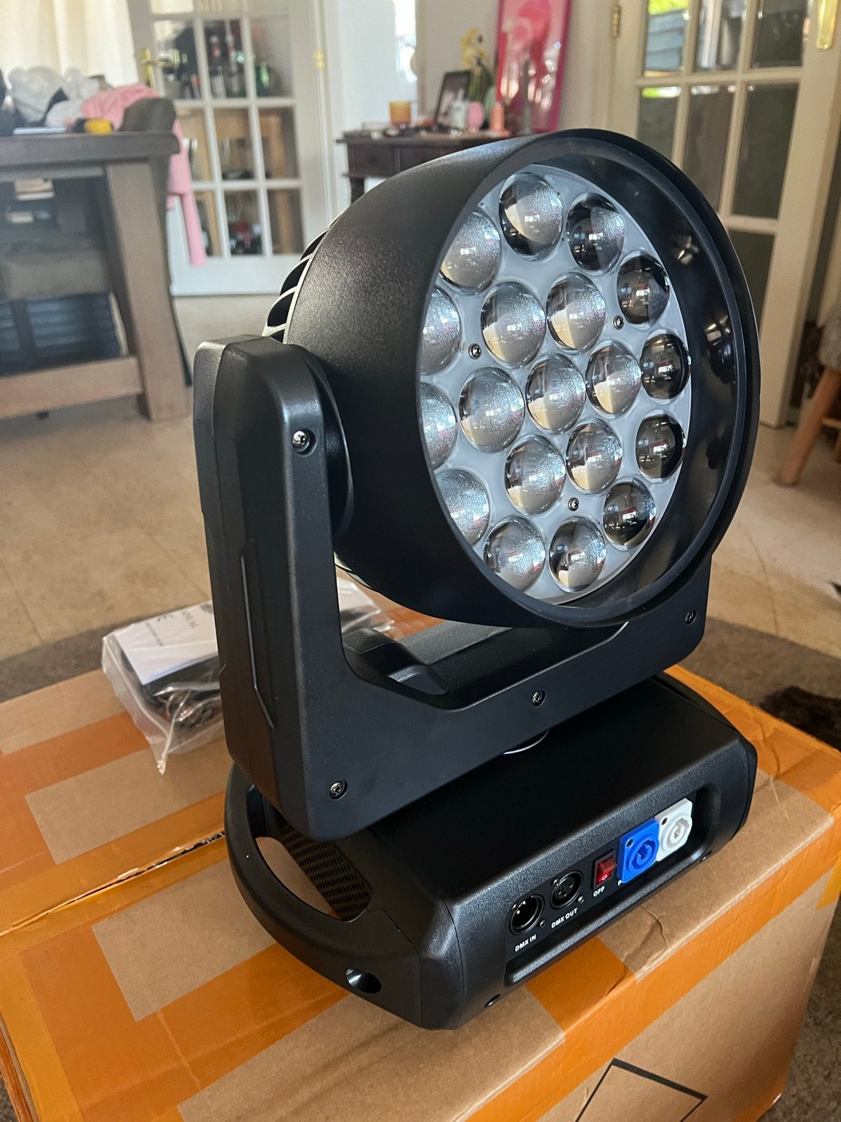 2x Nieuwe LED Moving Head Zoom wash 19x15watt, Ophalen, Nieuw