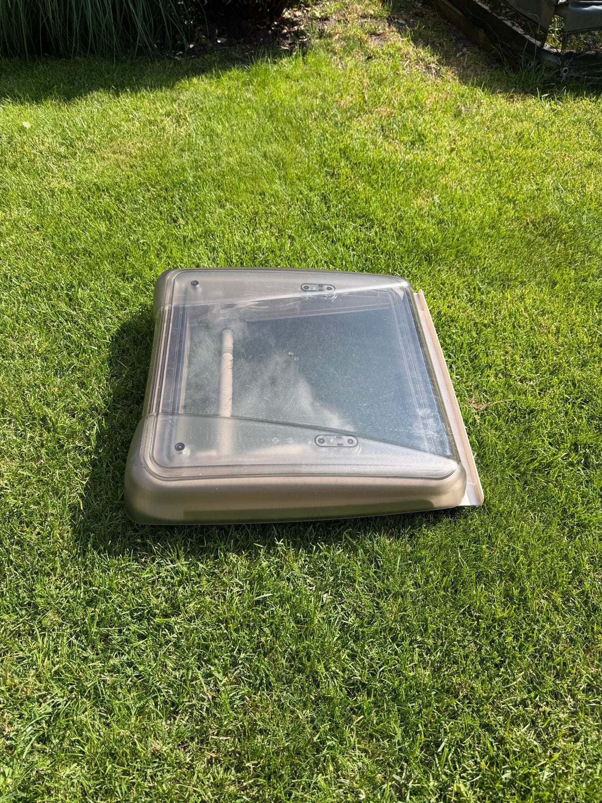 Mini Heki dakluik 40x40 voor caravan of camper, Caravans en Kamperen, Caravan accessoires, Ophalen of Verzenden, Zo goed als nieuw
