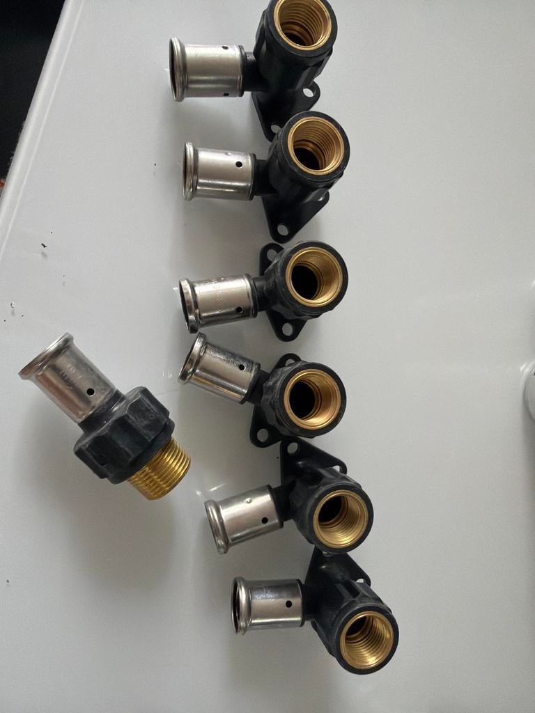Henco 20mm perskoppelingen muurplaat puntstuk, Ophalen of Verzenden, Zo goed als nieuw, Overige typen