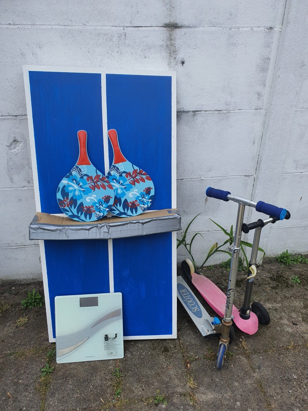 Gratis Diverse spullen: klein tafeltennis, steps, weegschaal, Ophalen of Verzenden, Gebruikt