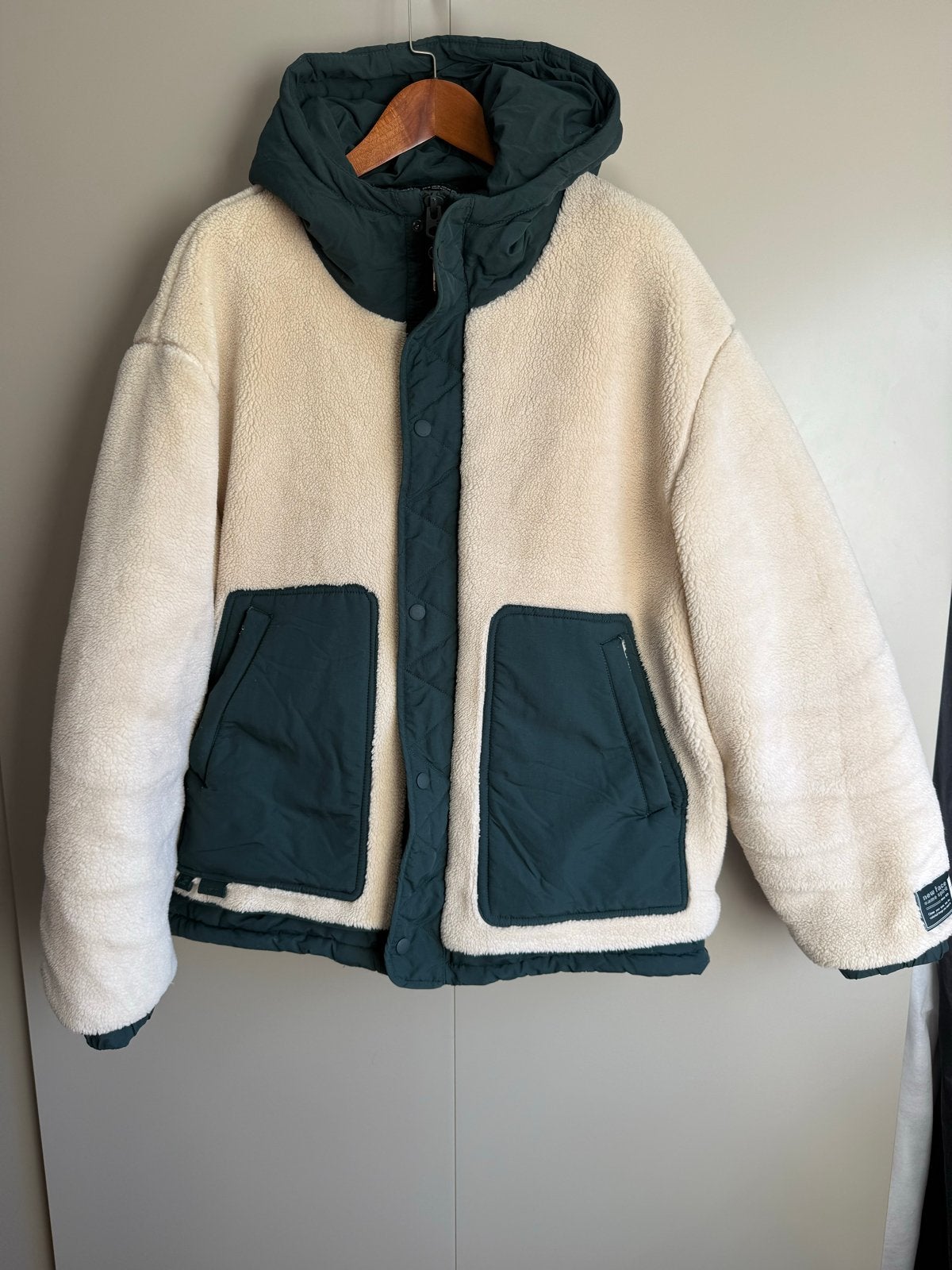 Zara teddy jas met capuchon - creme / donker groen - XL, Kleding | Dames, Ophalen of Verzenden, Zo goed als nieuw, Maat 46/48 (XL) of groter
