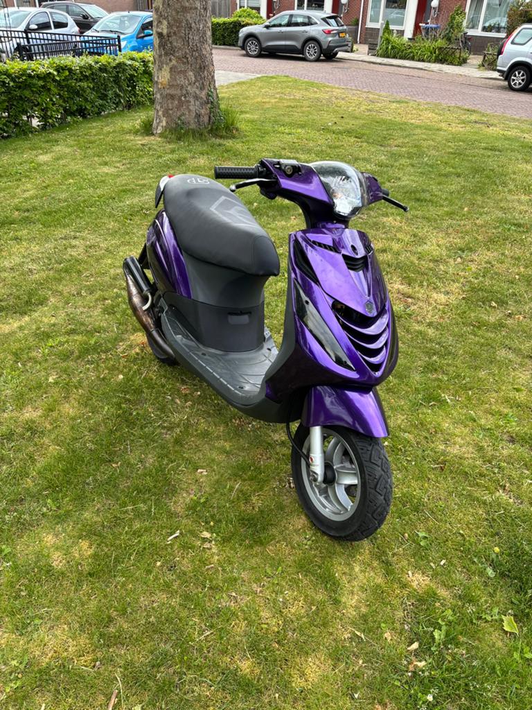Piaggio Zip 2T 70cc, Fietsen en Brommers, Scooters | Piaggio, Ophalen, Tweetakt, Maximaal 45 km/u, Zo goed als nieuw