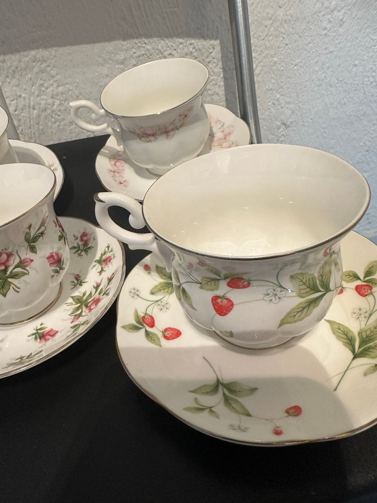 Diverse set van 6 vintage theekopjes met schotels, Ophalen of Verzenden