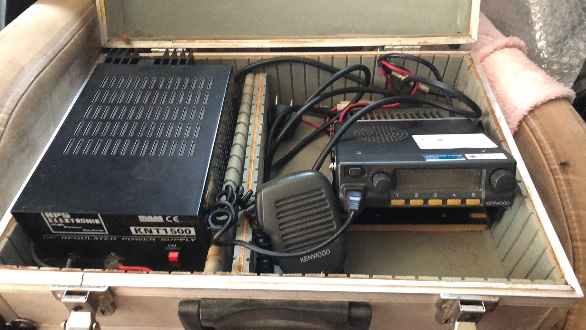 Kenwood in koffer, Telecommunicatie, Zenders en Ontvangers, Ophalen of Verzenden, Zo goed als nieuw