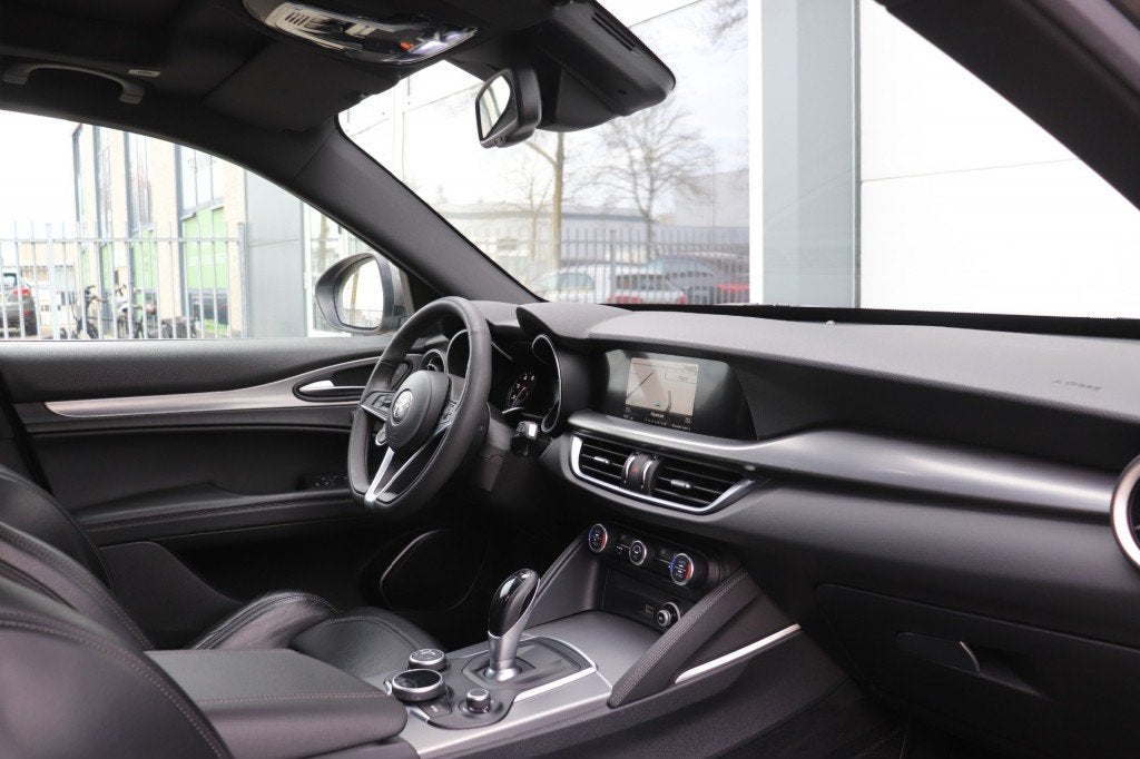 Alfa romeo STELVIO 2.0 T AWD SUPER/ORIG.NL/H&K/MEMORY/STOEL., Auto's, Alfa Romeo, Automaat, 1995 cc, 4 cilinders, Bedrijf