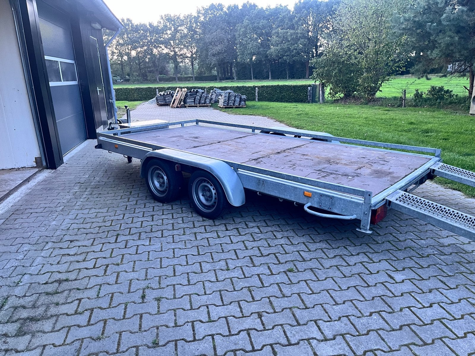 Robuuste autoambulance / plateau aanhanger te koop, Auto diversen, Ophalen, Gebruikt
